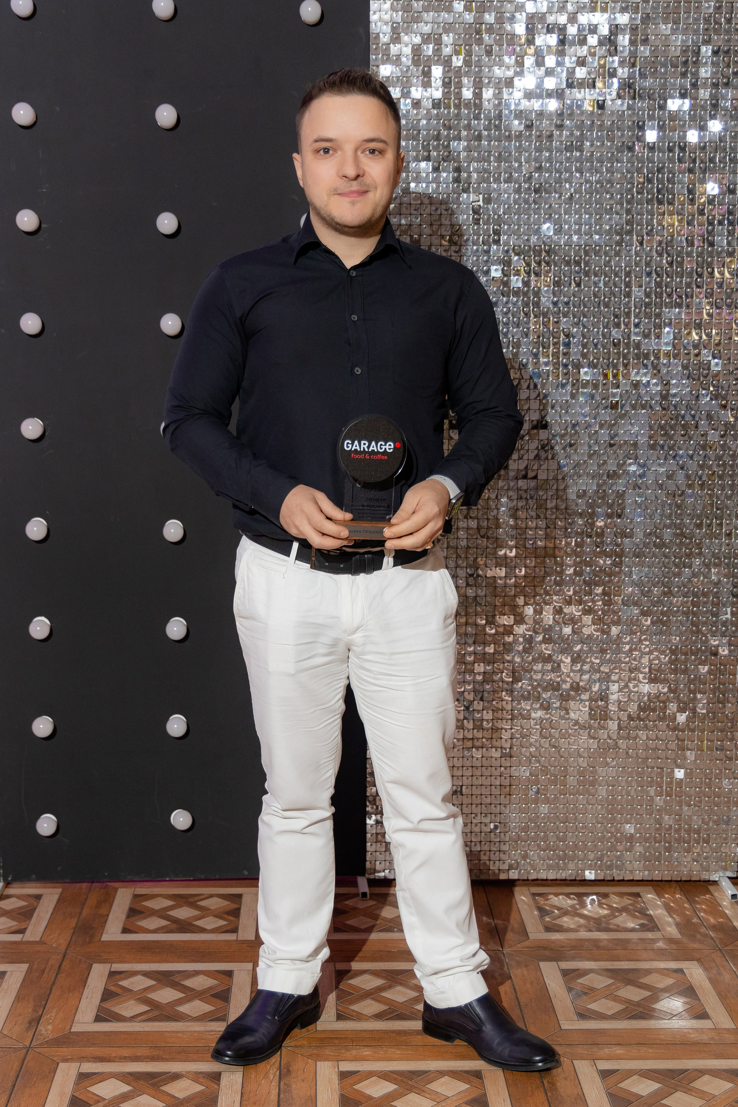 Корпоративная фотосъемка для кафе GARAGE | Новый год 2025 | Минск. Свадебный фотограф в Минске/Беларуси Сергей Спиридонов