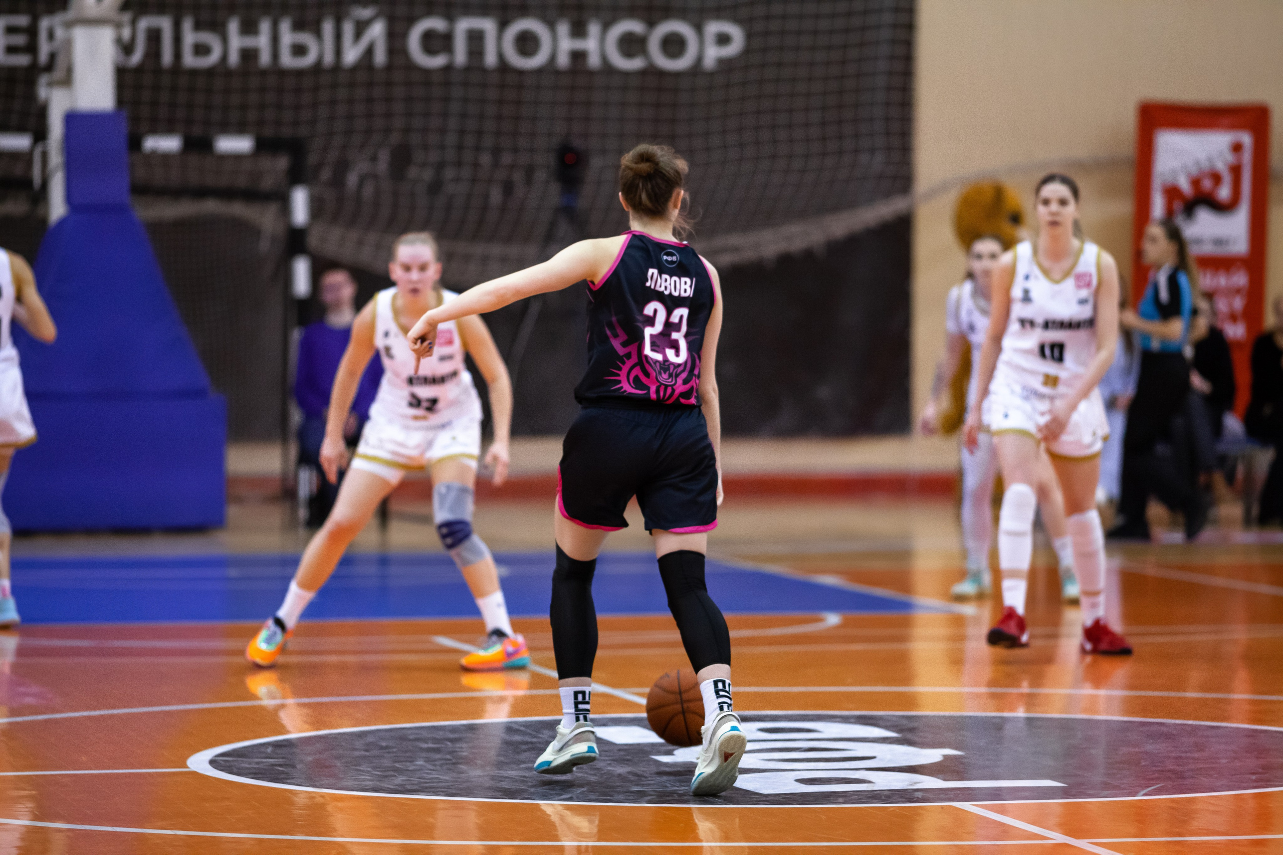 ЧГУ-Атланта — Ростов-ЮФУ / 1 игра. Фотография