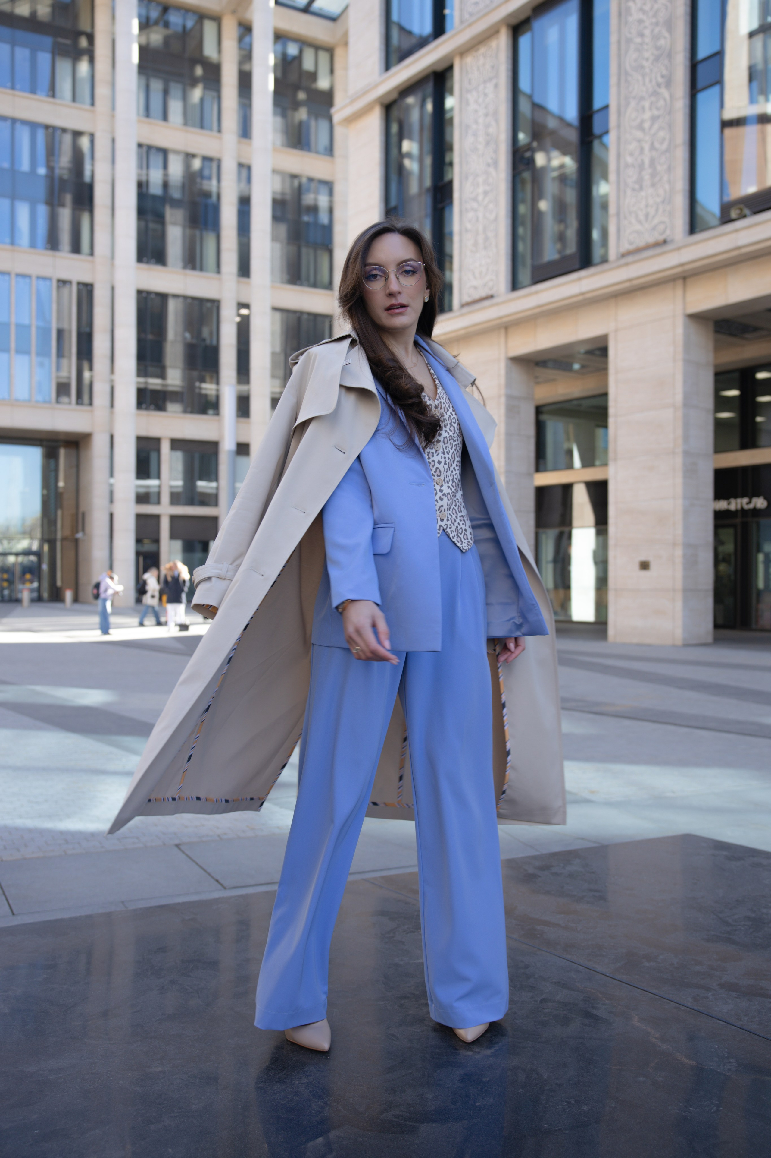 Контент съемка для соцсетей. Невская ратуша. Фотограф в Санкт-Петербурге Вагнер Юлия