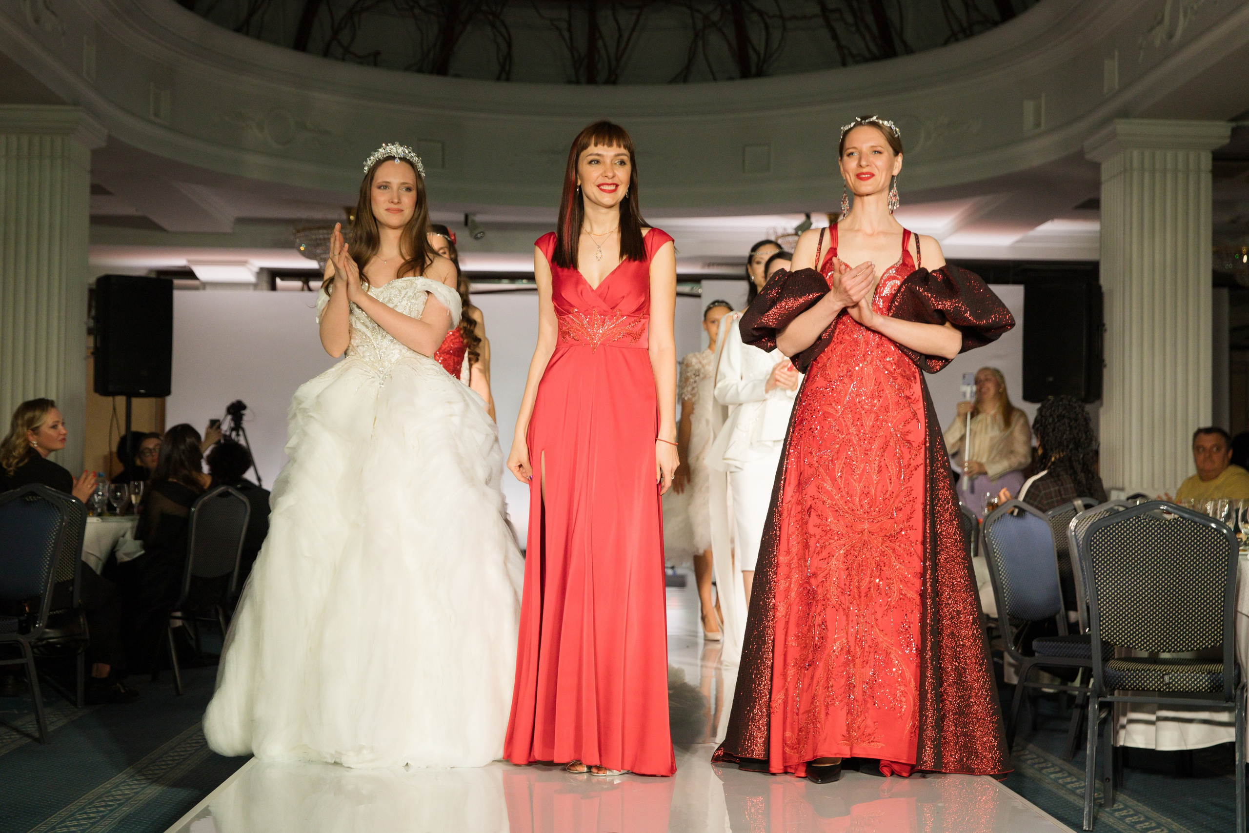 Репортаж показа «Кутюр по-русски». Фотограф в Санкт-Петербурге Вагнер Юлия