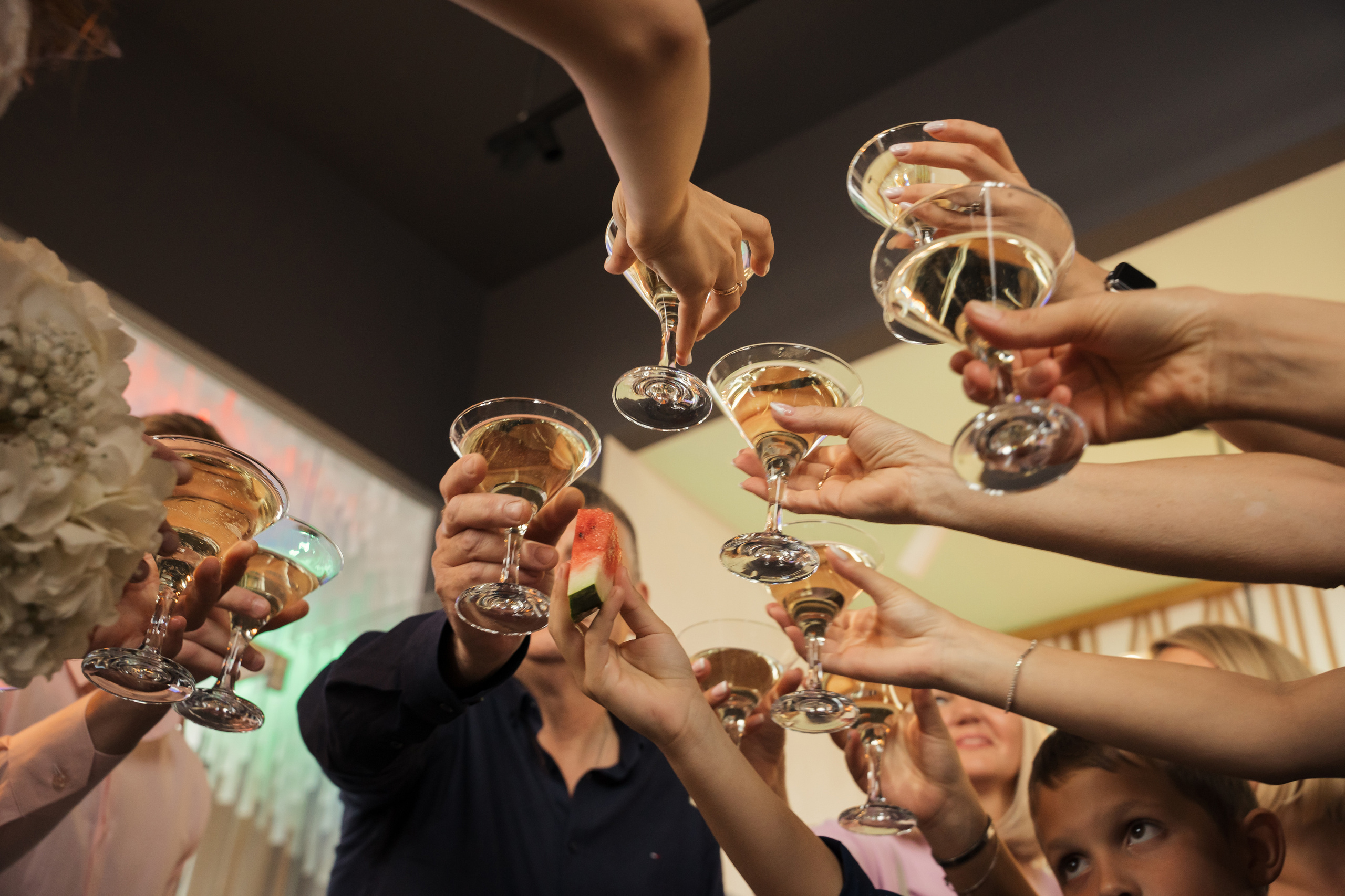 Свадьба в отеле на берегу реки в Архангельске