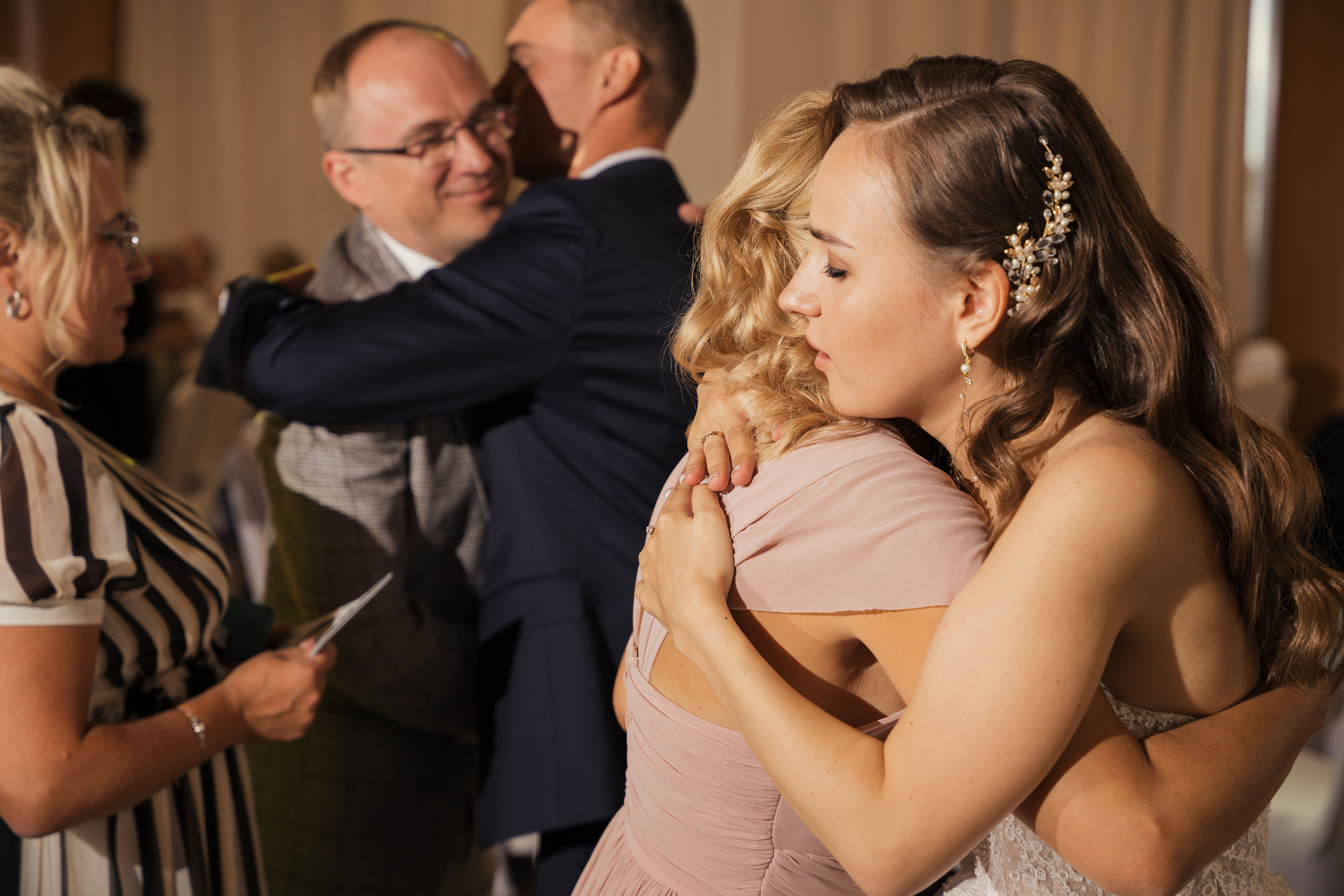 Свадьба в отеле на берегу реки в Архангельске