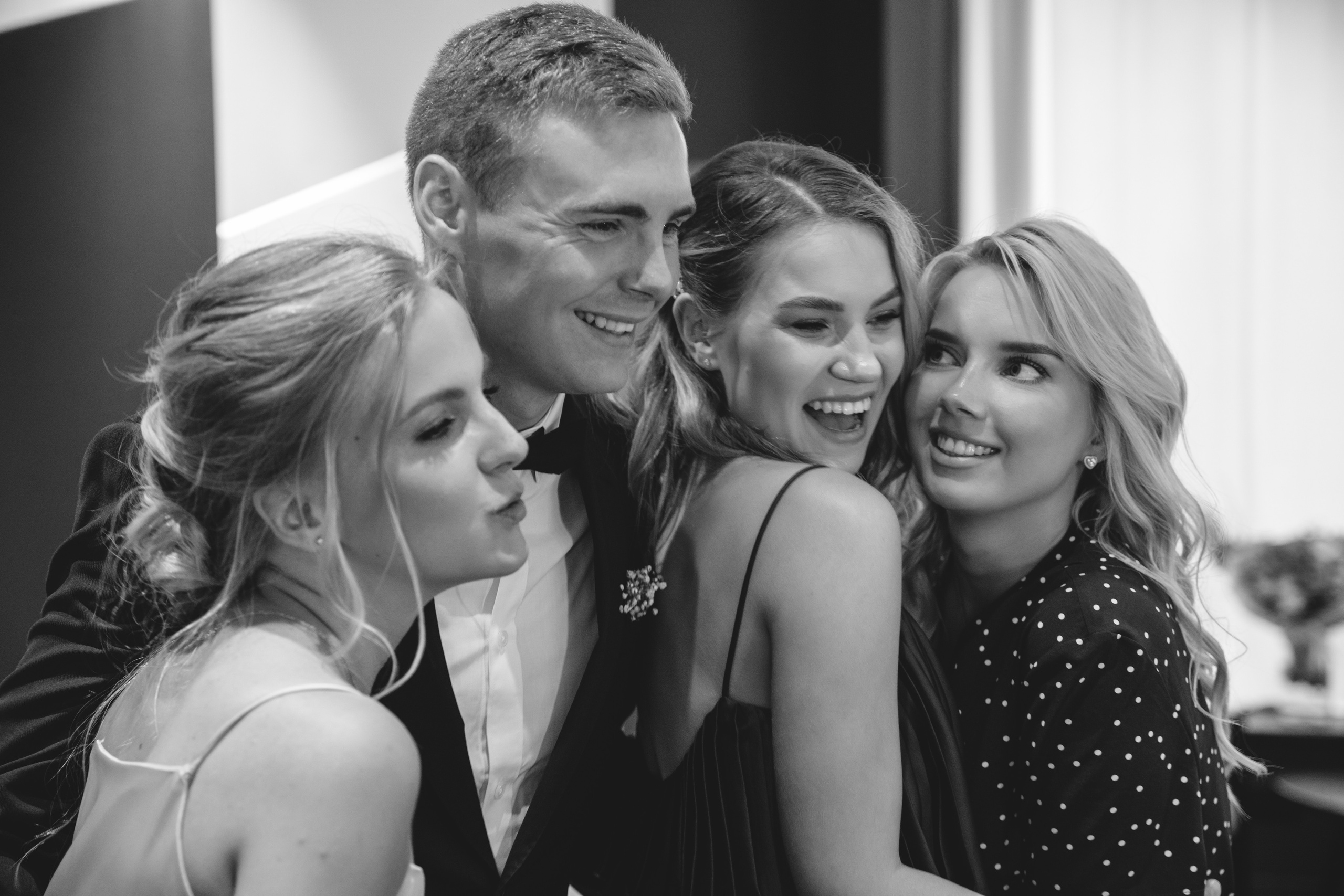 Свадьба в отеле на берегу реки в Архангельске