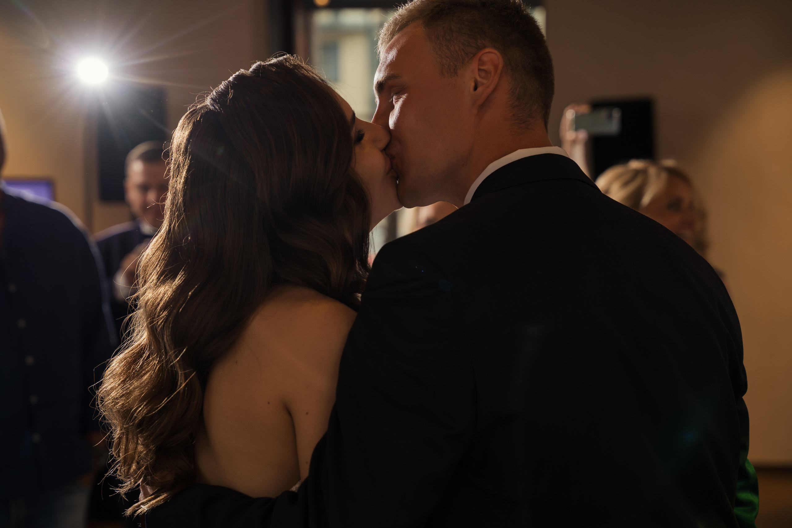 Свадьба в отеле на берегу реки в Архангельске