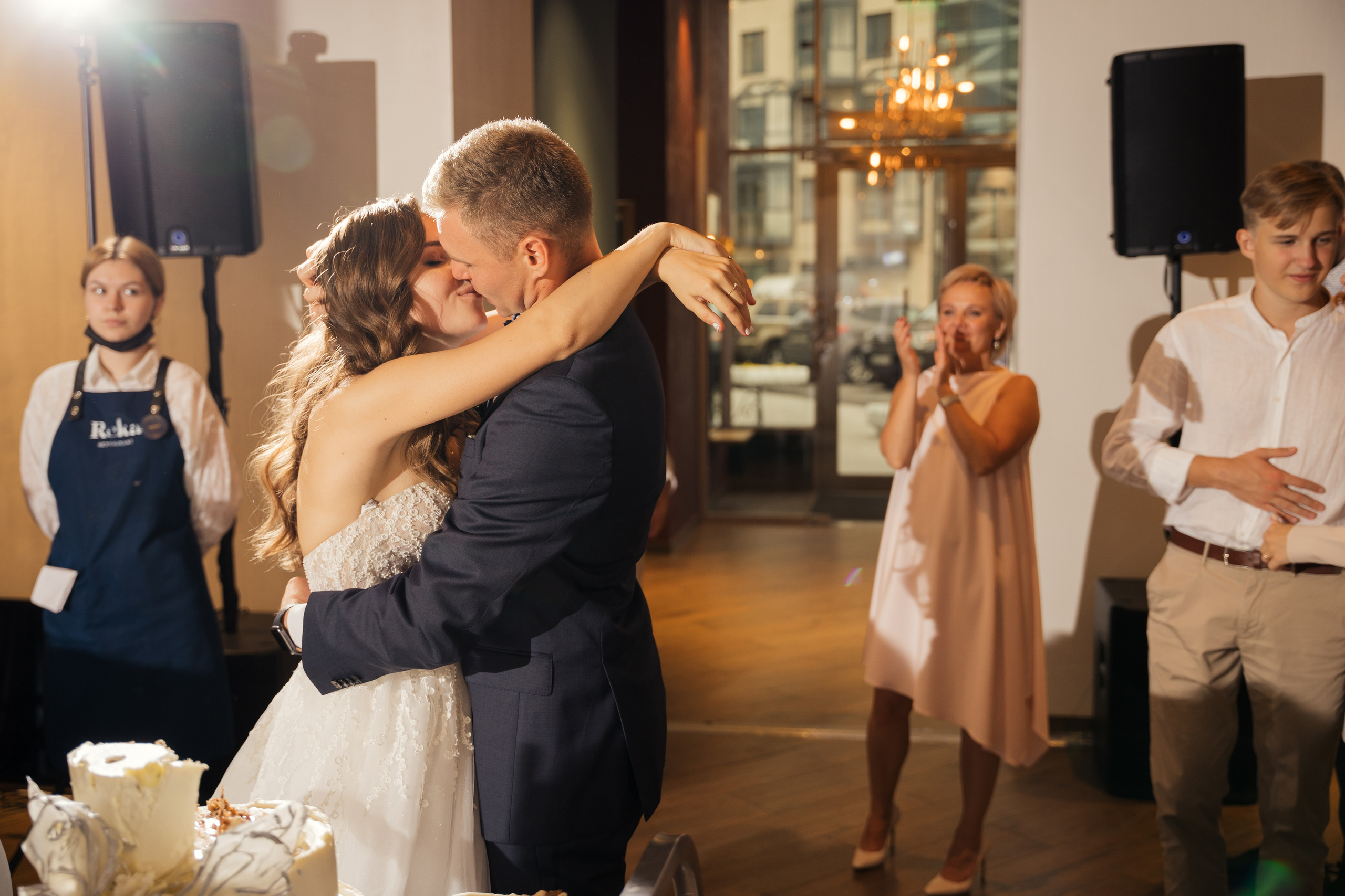 Свадьба в отеле на берегу реки в Архангельске