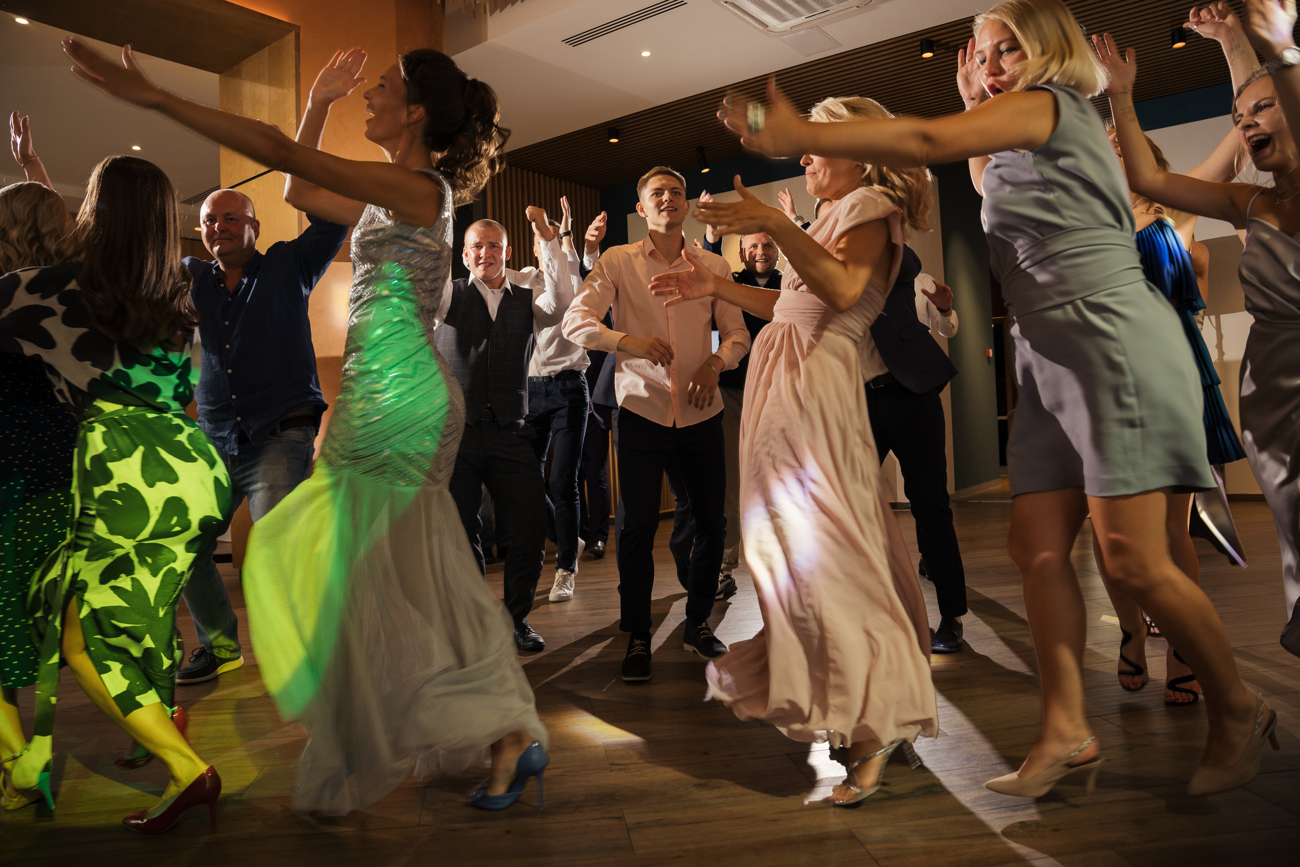 Свадьба в отеле на берегу реки в Архангельске