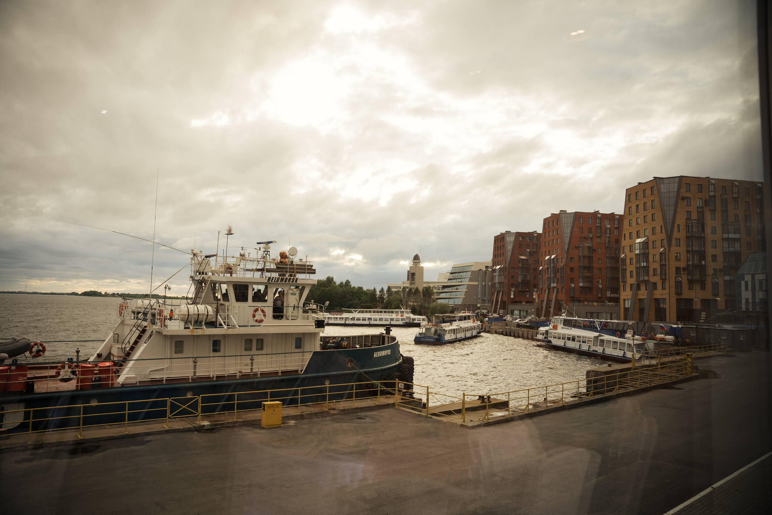 Свадьба в отеле на берегу реки в Архангельске