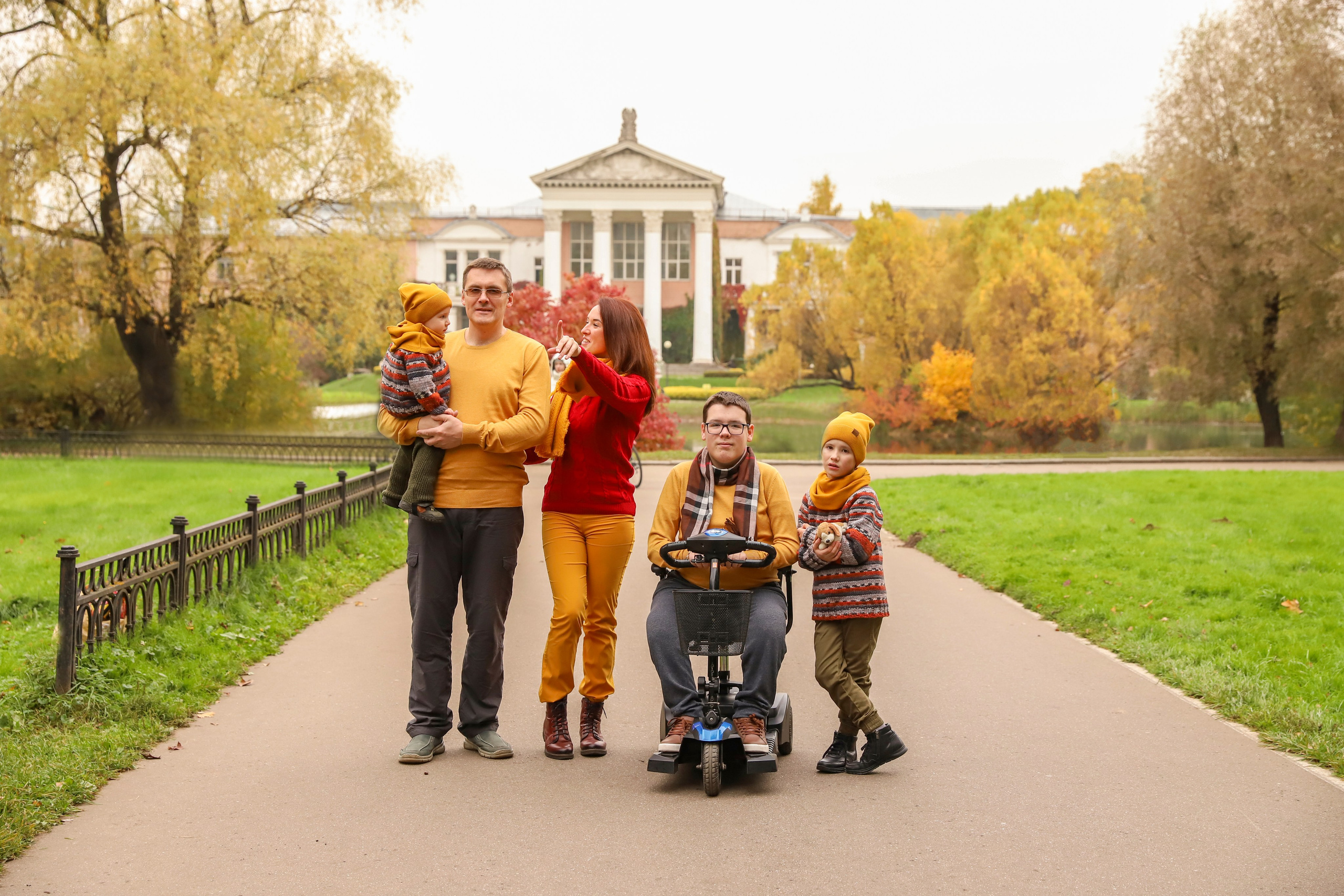 Прогулка в Ботаническом саду. Детский и семейный фотограф г. Москва Оксана Катаджи
