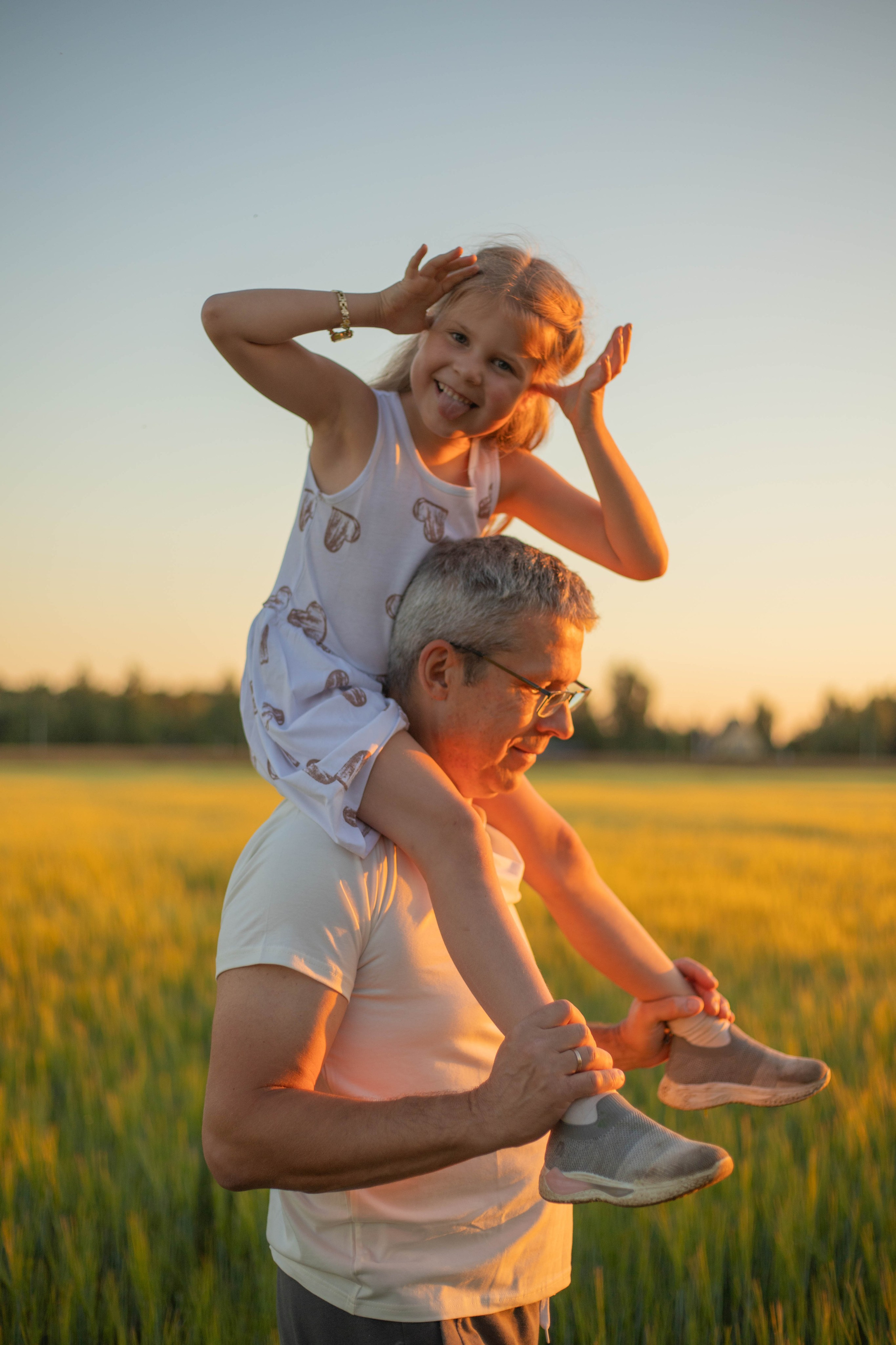 Прогулка семейная на закате. Фотограф Москва и Московская область