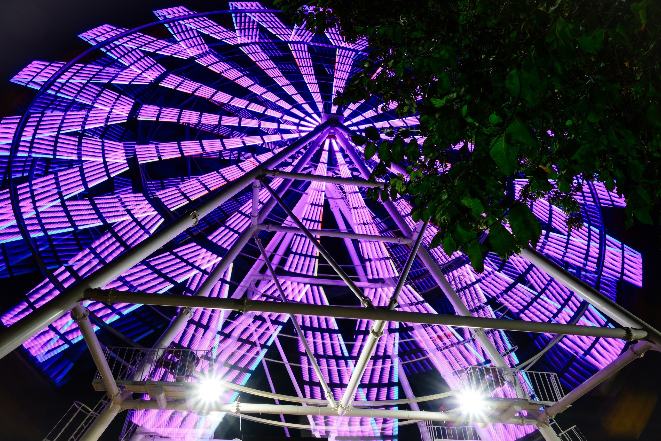 колесо обозрения, чёртово колесо, колесо обозрения в уральске, парк кирова, городской парк культуры и отдыха