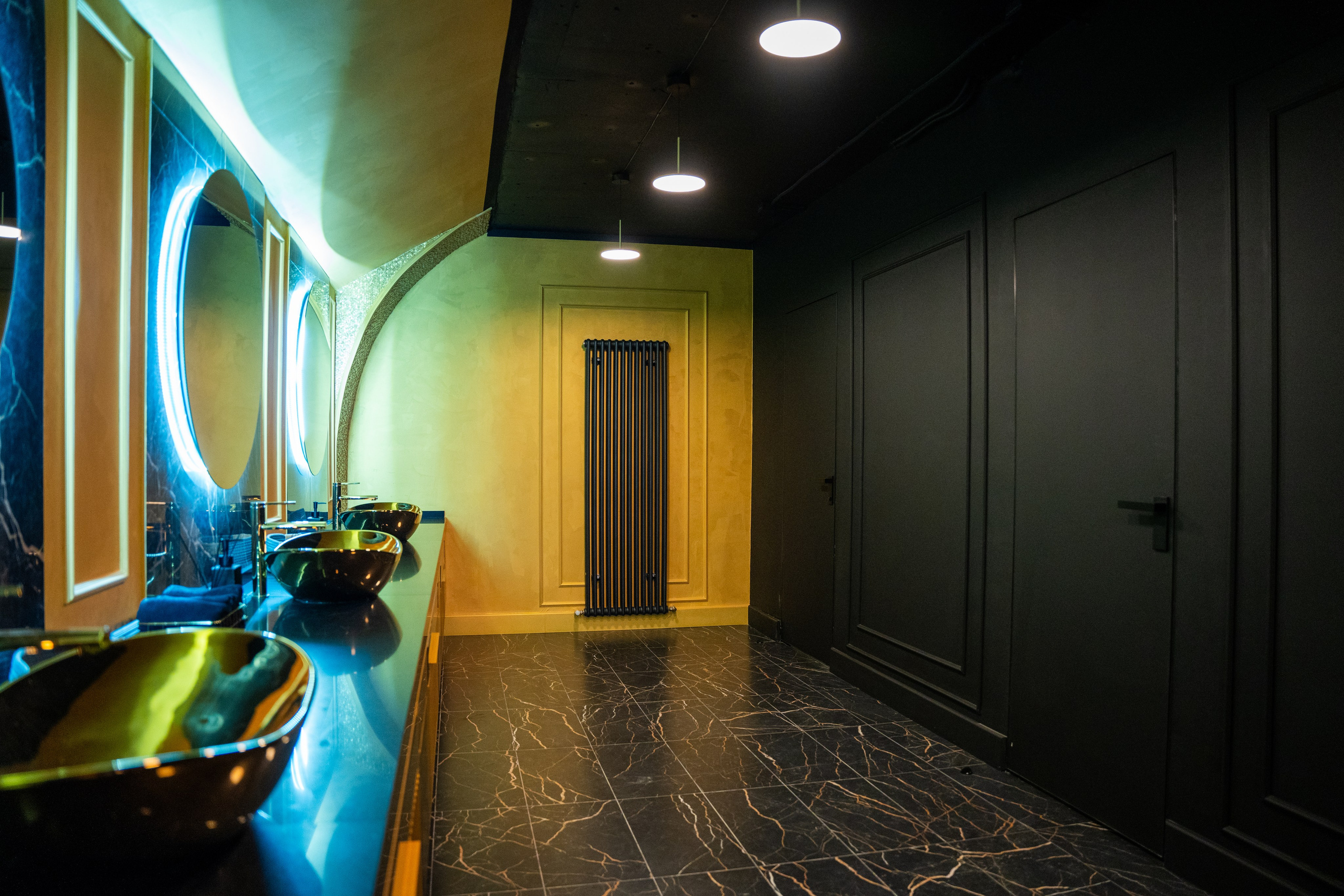 Фотосъемка интерьера стриптиз-клуба Hefner — элитный клуб Краснодара. Интерьерная фотосъемка клуба Hefner в Краснодаре — профессионально. Шедевры для Вас! Фотограф и Видеограф в Краснодаре Пахиев Руслан