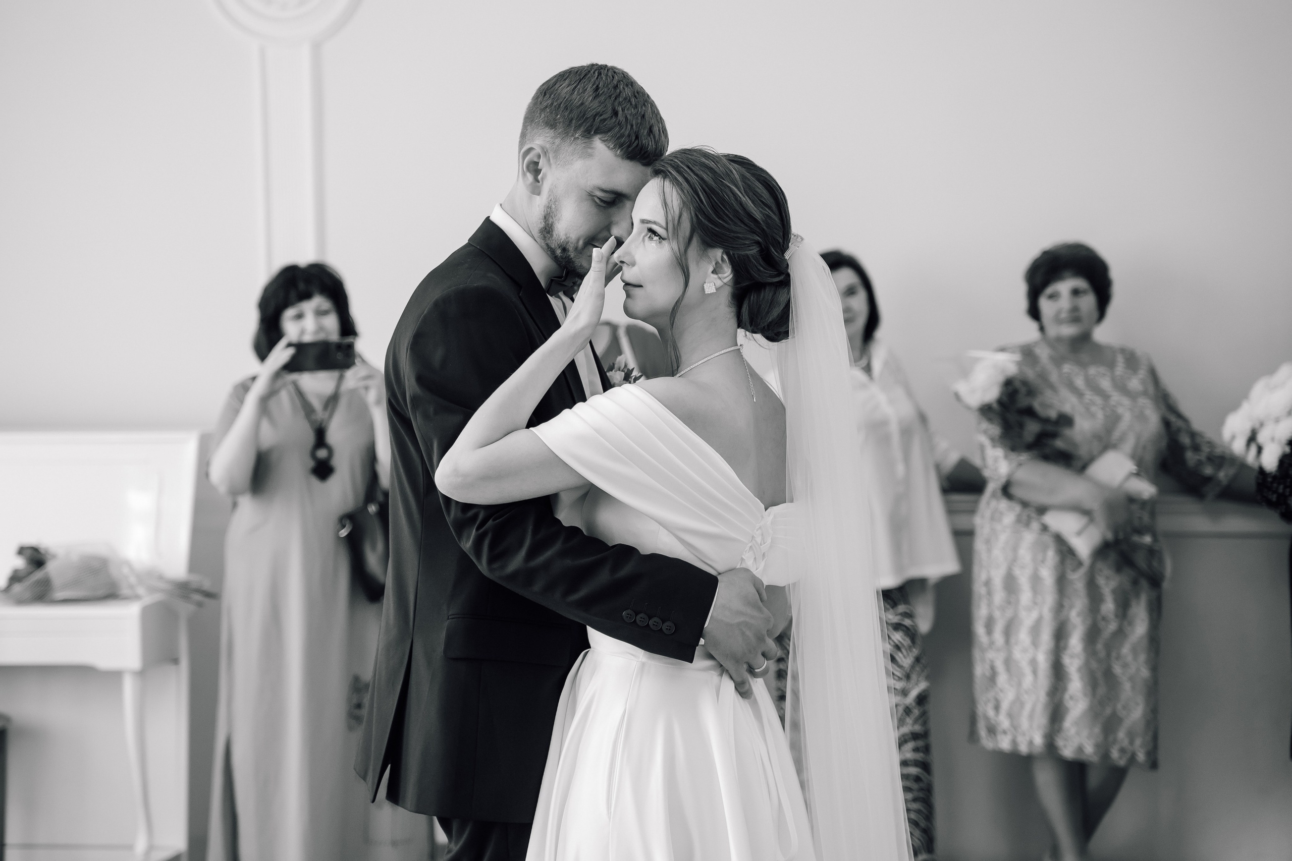 Свадебная фотосессия для Кристины и Мирослава, утро жениха и невесты. Свадебный фотограф в Тамбове Павел Четвертков