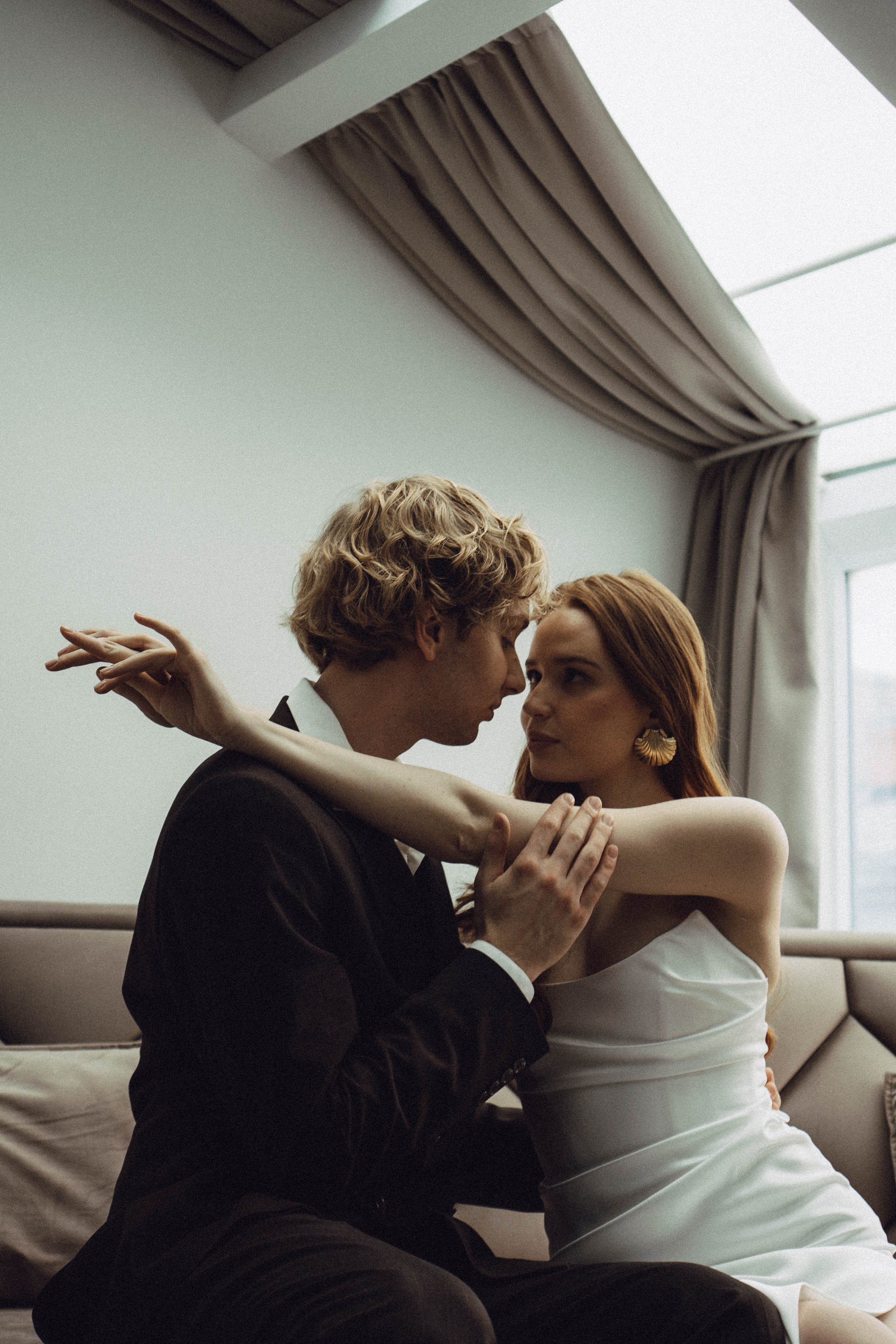 СВАДЕБНАЯ СЬЕМКА В ОТЕЛЕ. СБОРЫ ЖЕНИХА И НЕВЕСТЫ И ТАКЖЕ ТОР И ПОДГОТОВКА К ПРОГУЛКЕ. Профессиональный фотограф, Санкт-Петербург — Виктория Богомолова