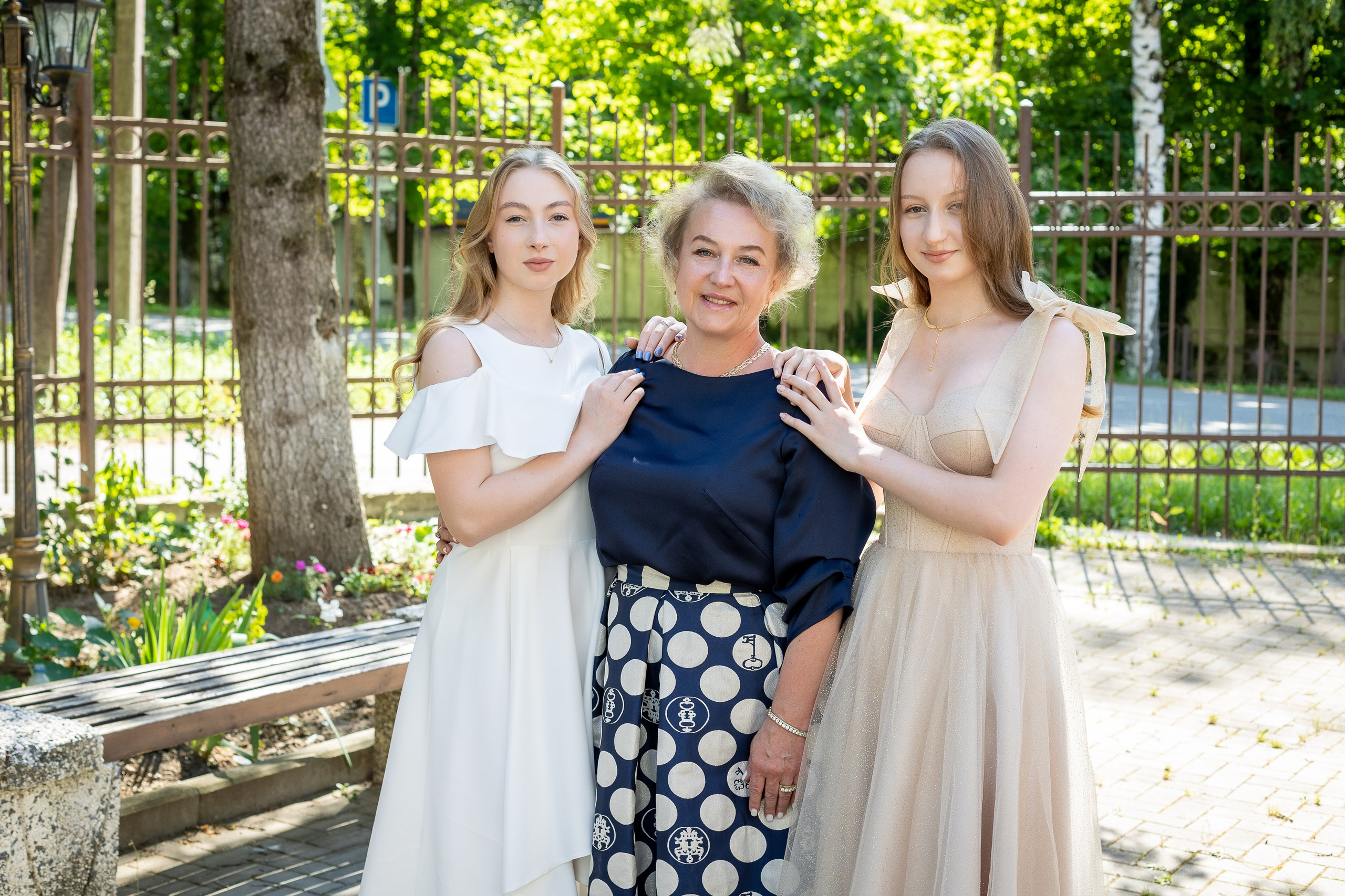 Вручение аттестата 2025. Выпускные альбомы Майкоп, Краснодар Елена Золотарева