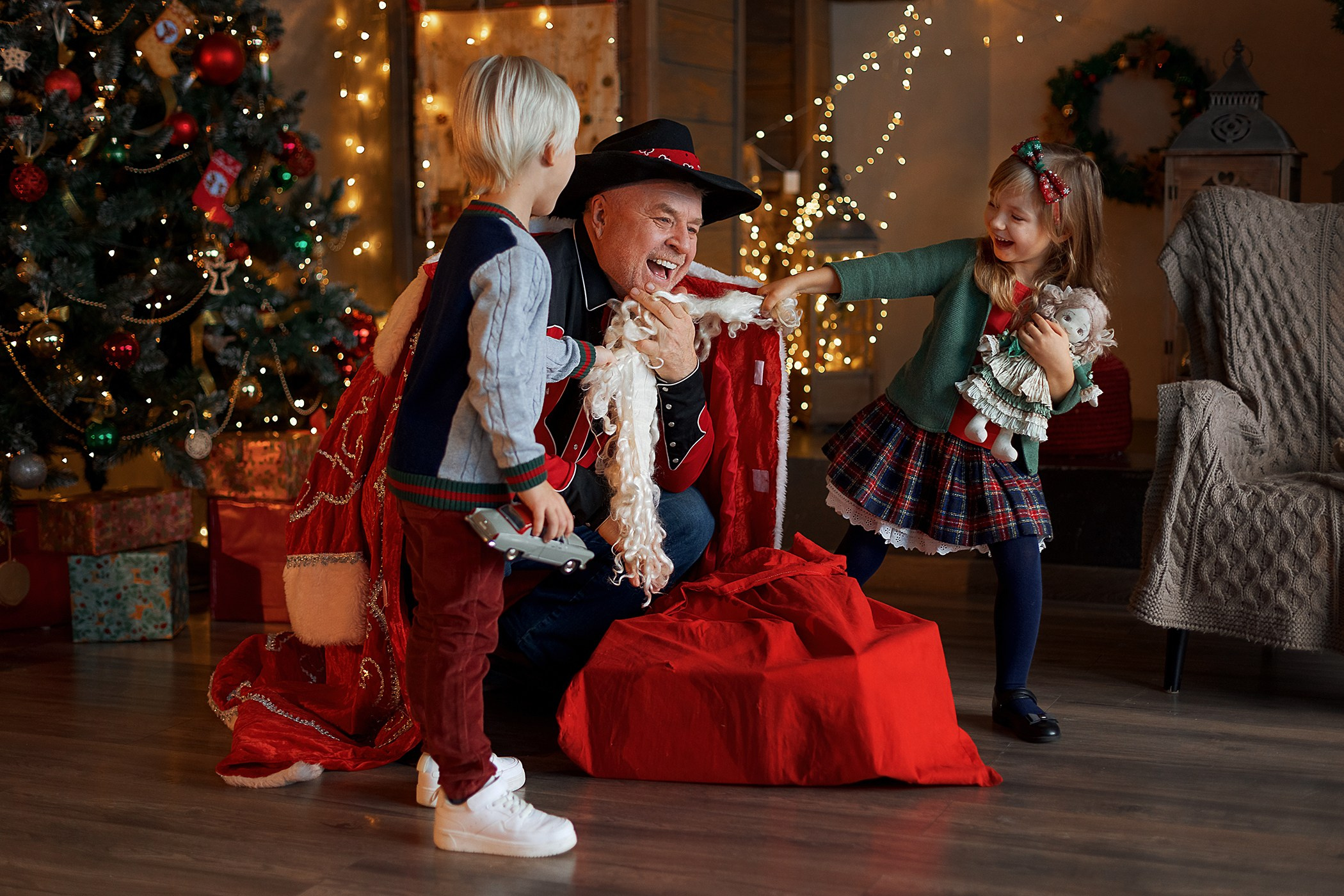 Григорий Гладков — композитор, исполнитель, заслуженный деятель искусств РФ (2004), член Союза композиторов и Союза кинематографистов России. Наталья Антипас фотограф Москва