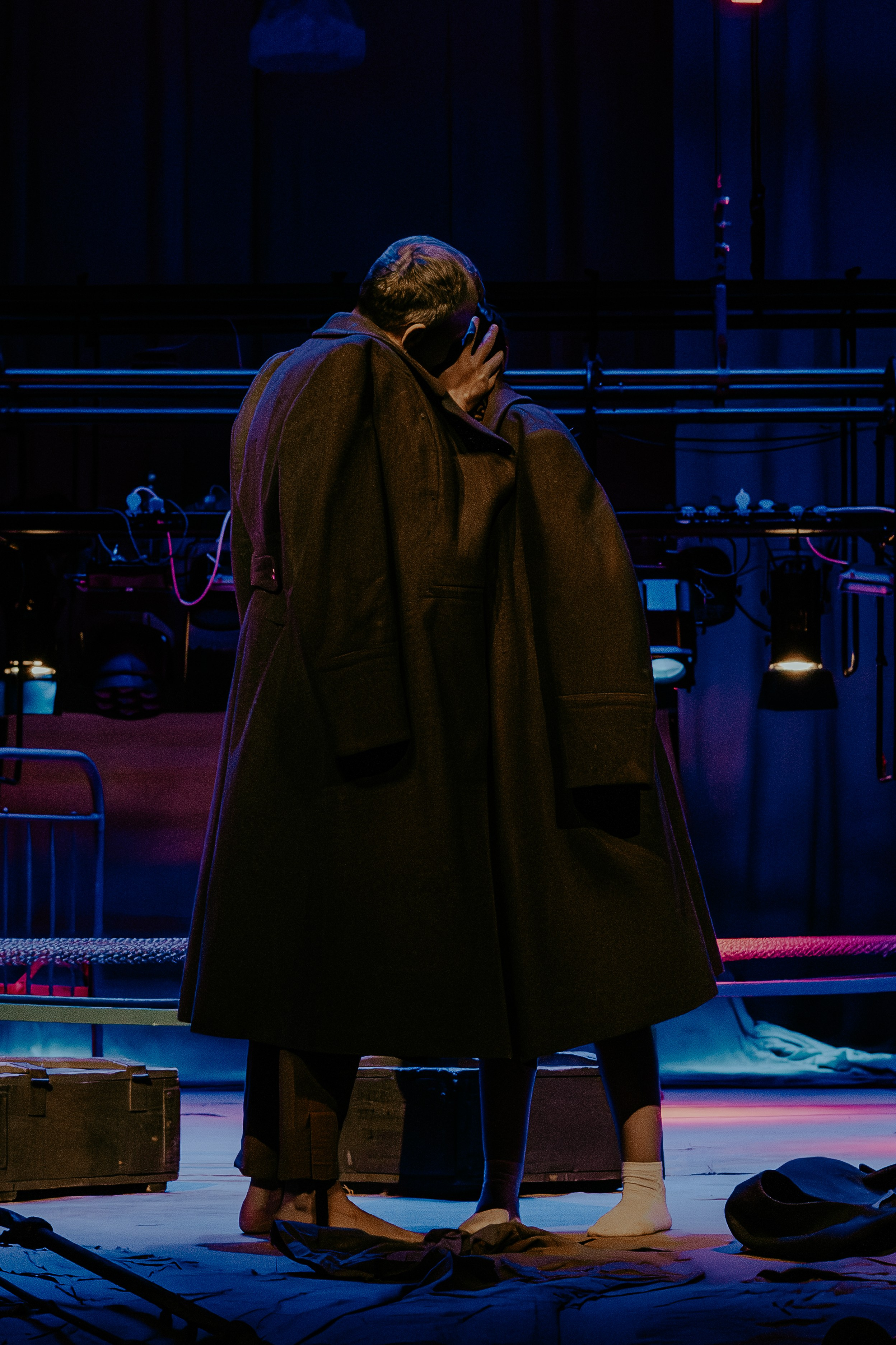 Театр Юного Зрителя " Не покидай меня». Фотограф Марк Файзулин