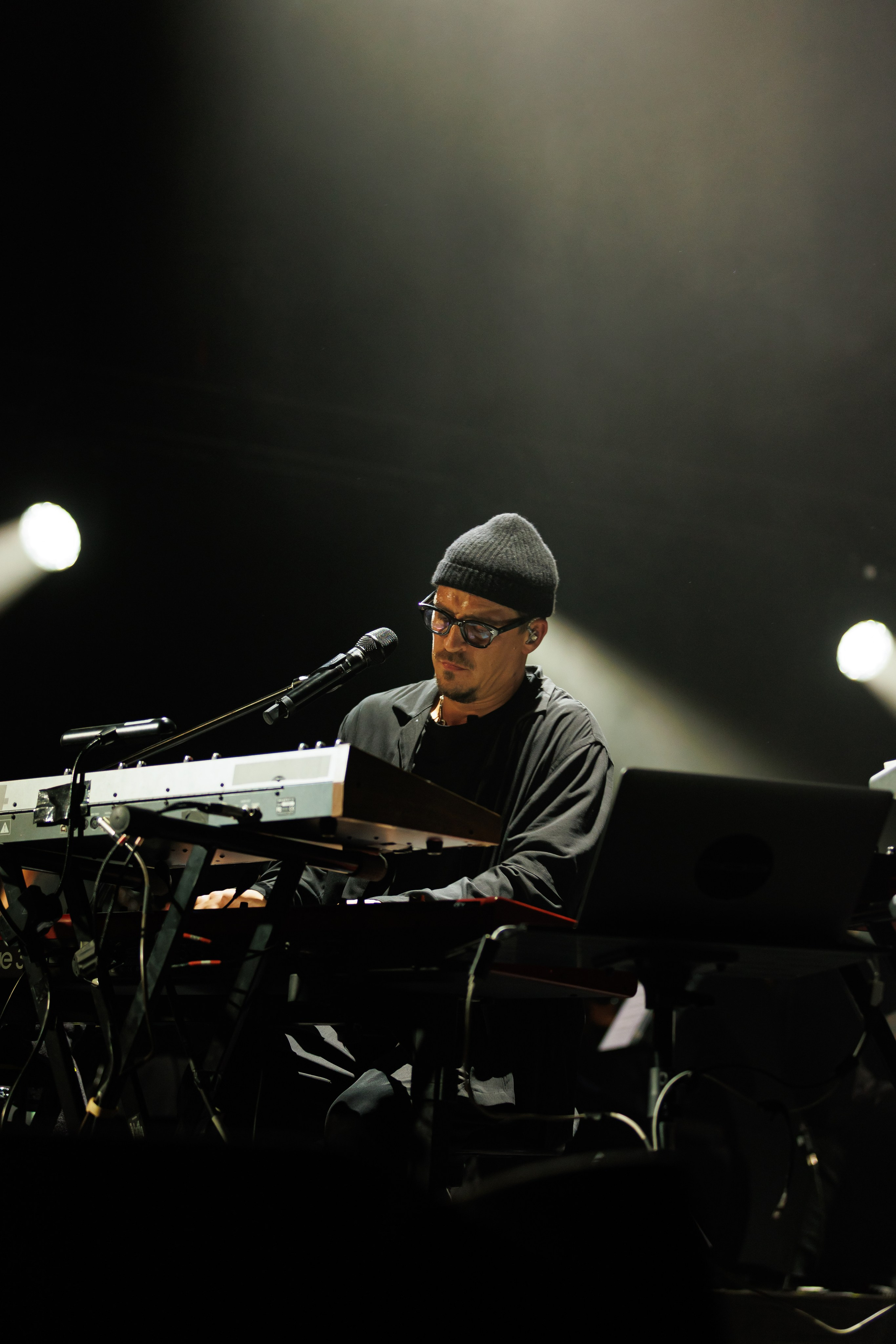 Concert Photography in Dubai — Anton Belyaev Live Performance. Evgen Yatsenko — Photographer in Dubai