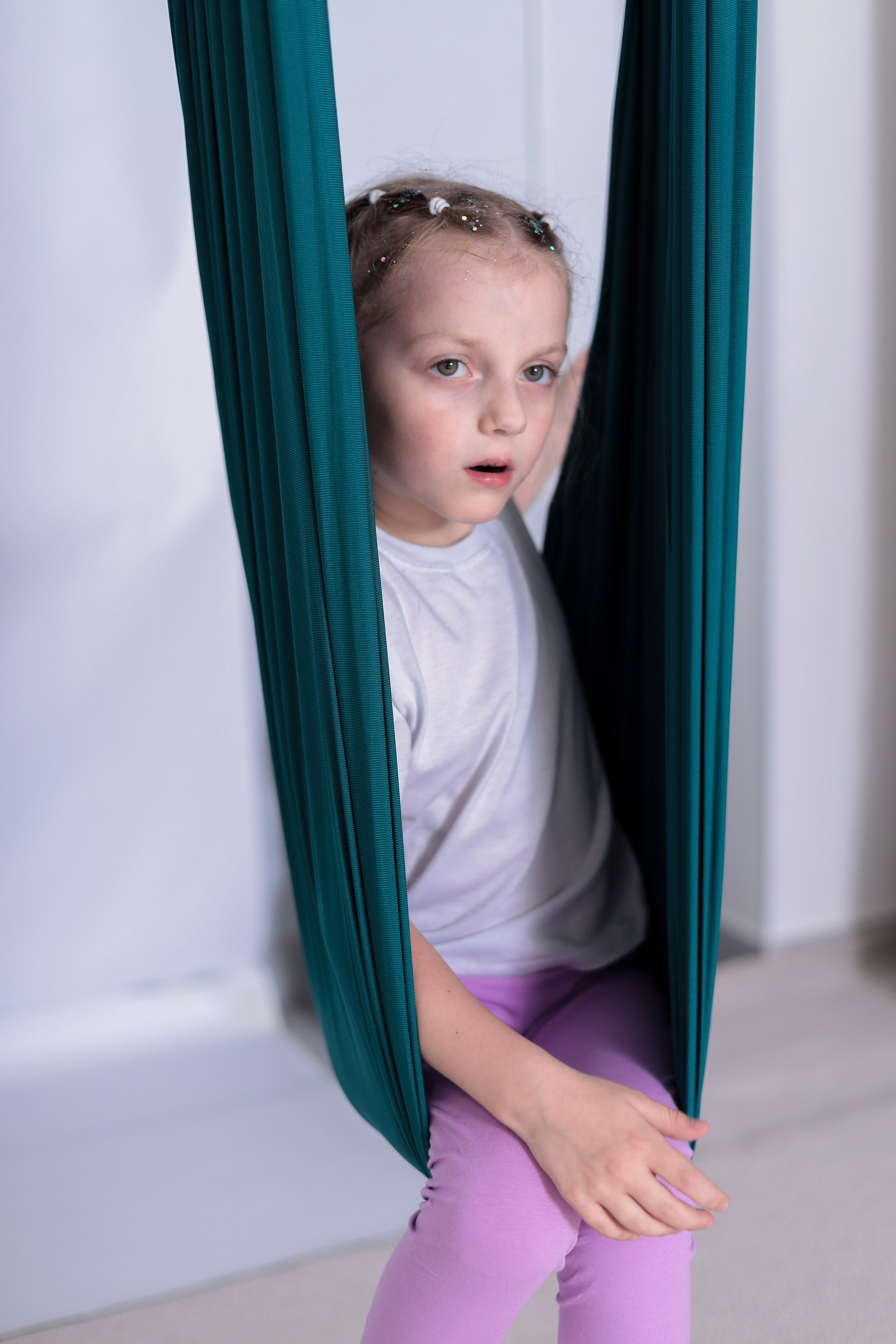 Детская аэройога. Фотограф Надршина Лилия