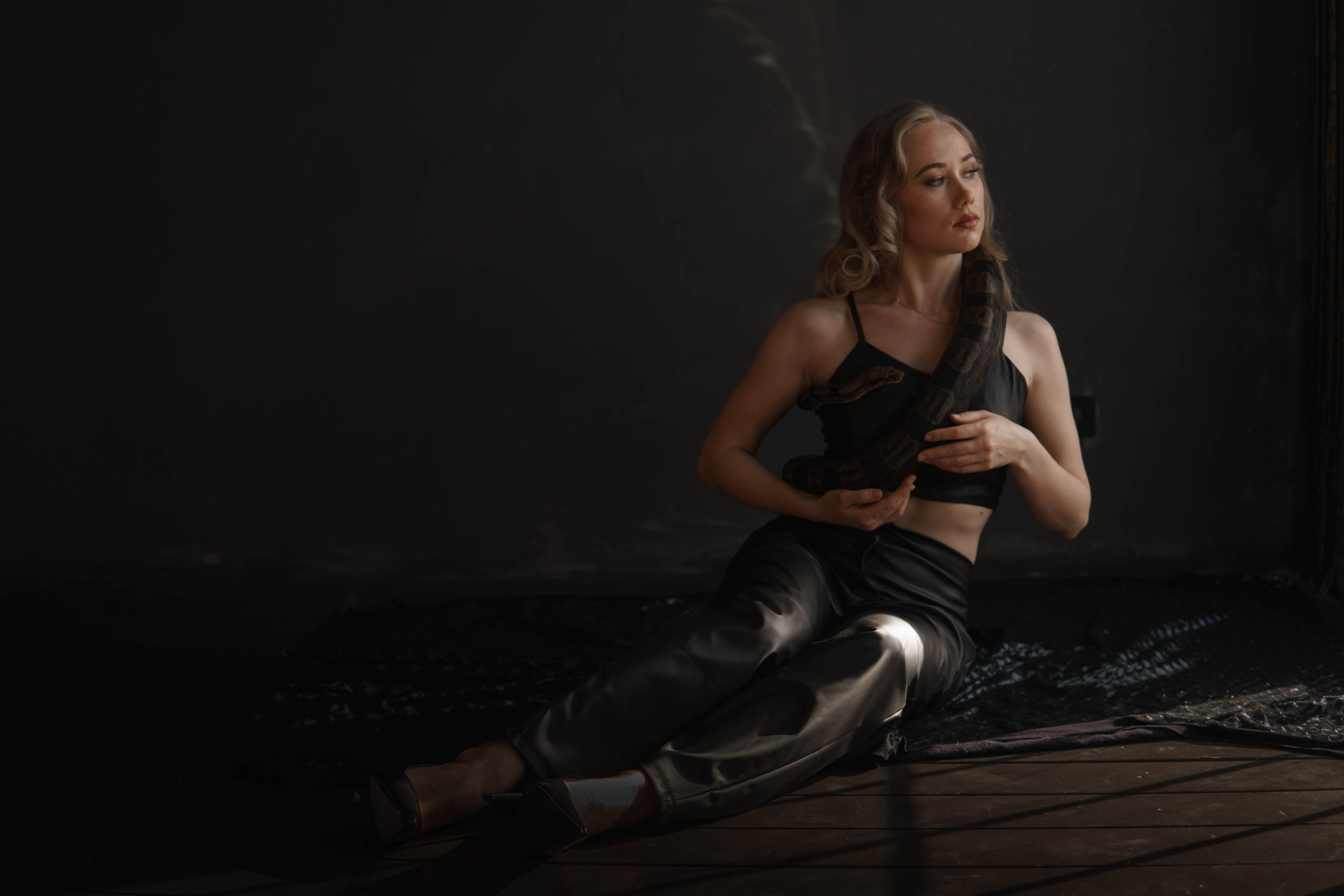 Настя и змея. Фотограф Kostyanika_olga в Екатеринбурге