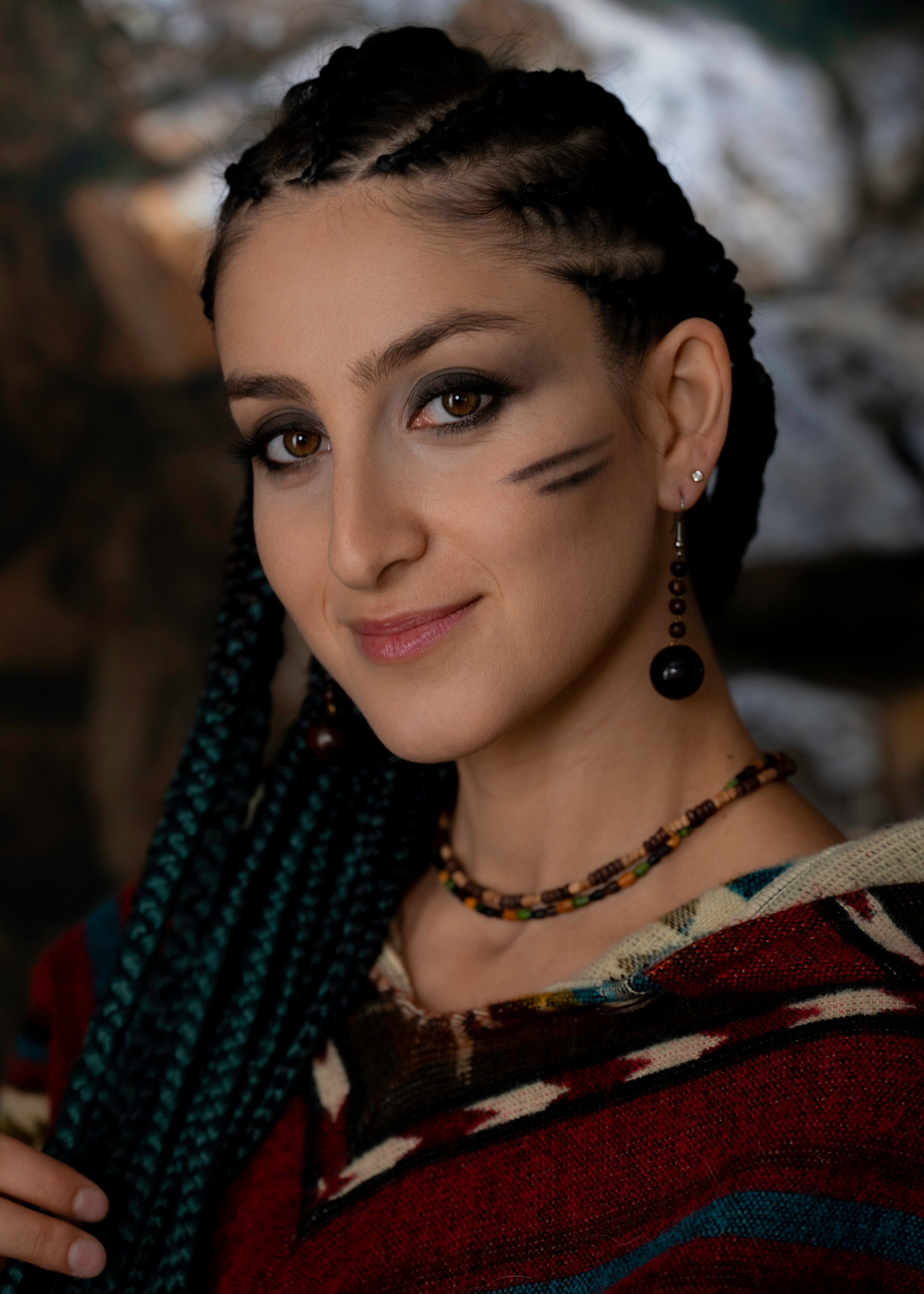 Студийная съёмка в образе девушки индейского племени