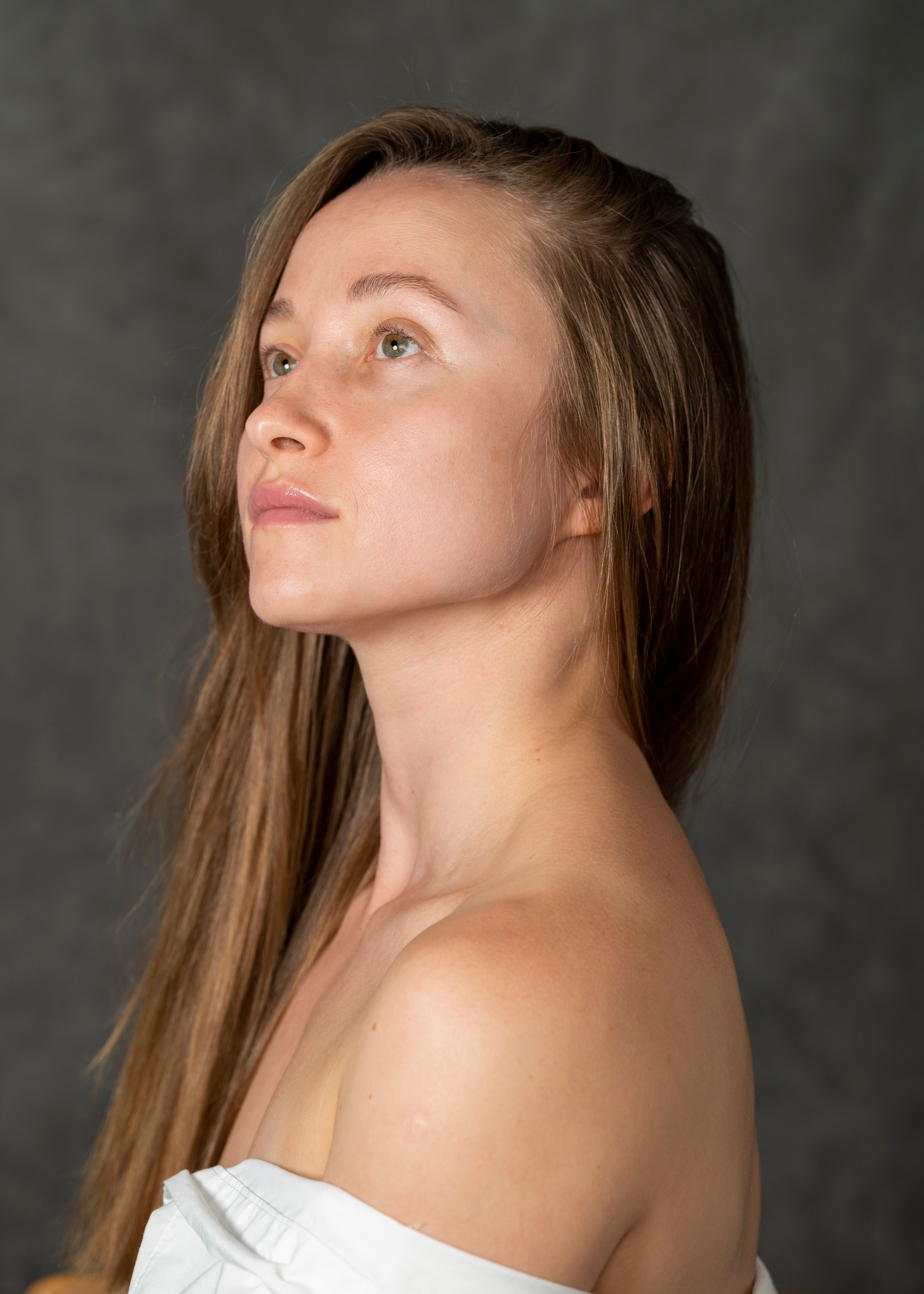 Портретная съёмка (фотосессия) девушки в студии в двух образах