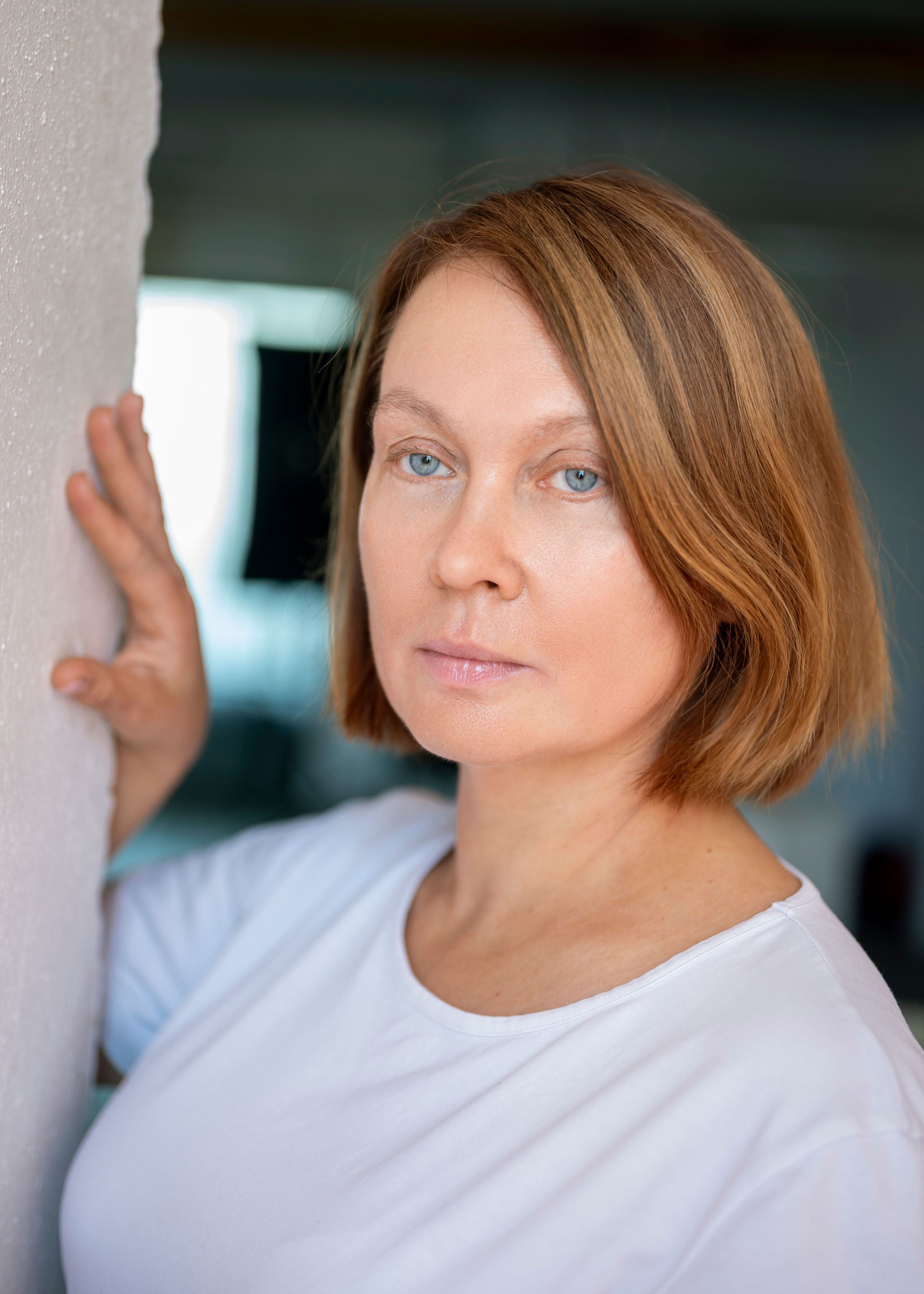 Портретная фотосессия женщины при естественном свете