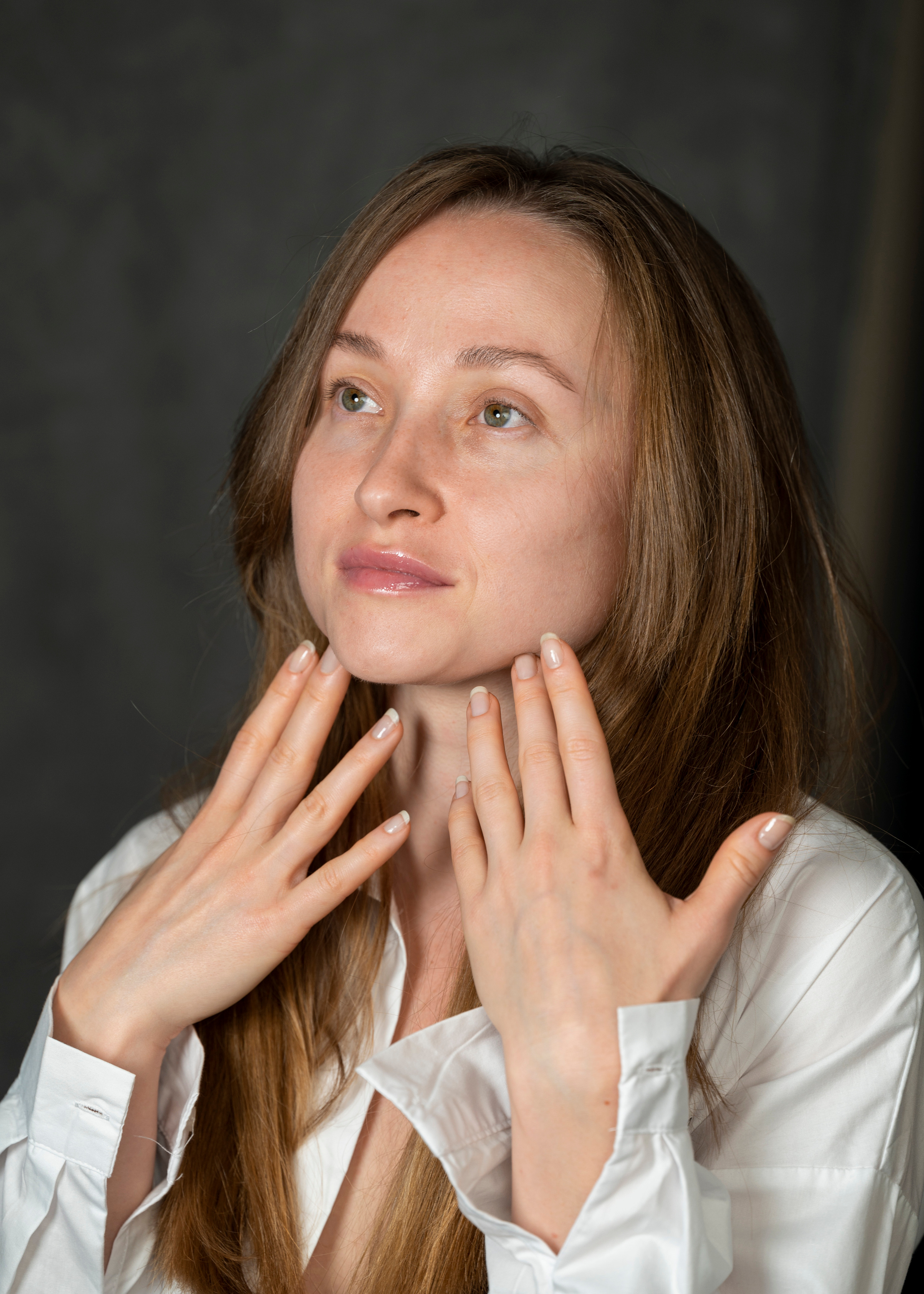 Портретная съёмка (фотосессия) девушки в студии в двух образах