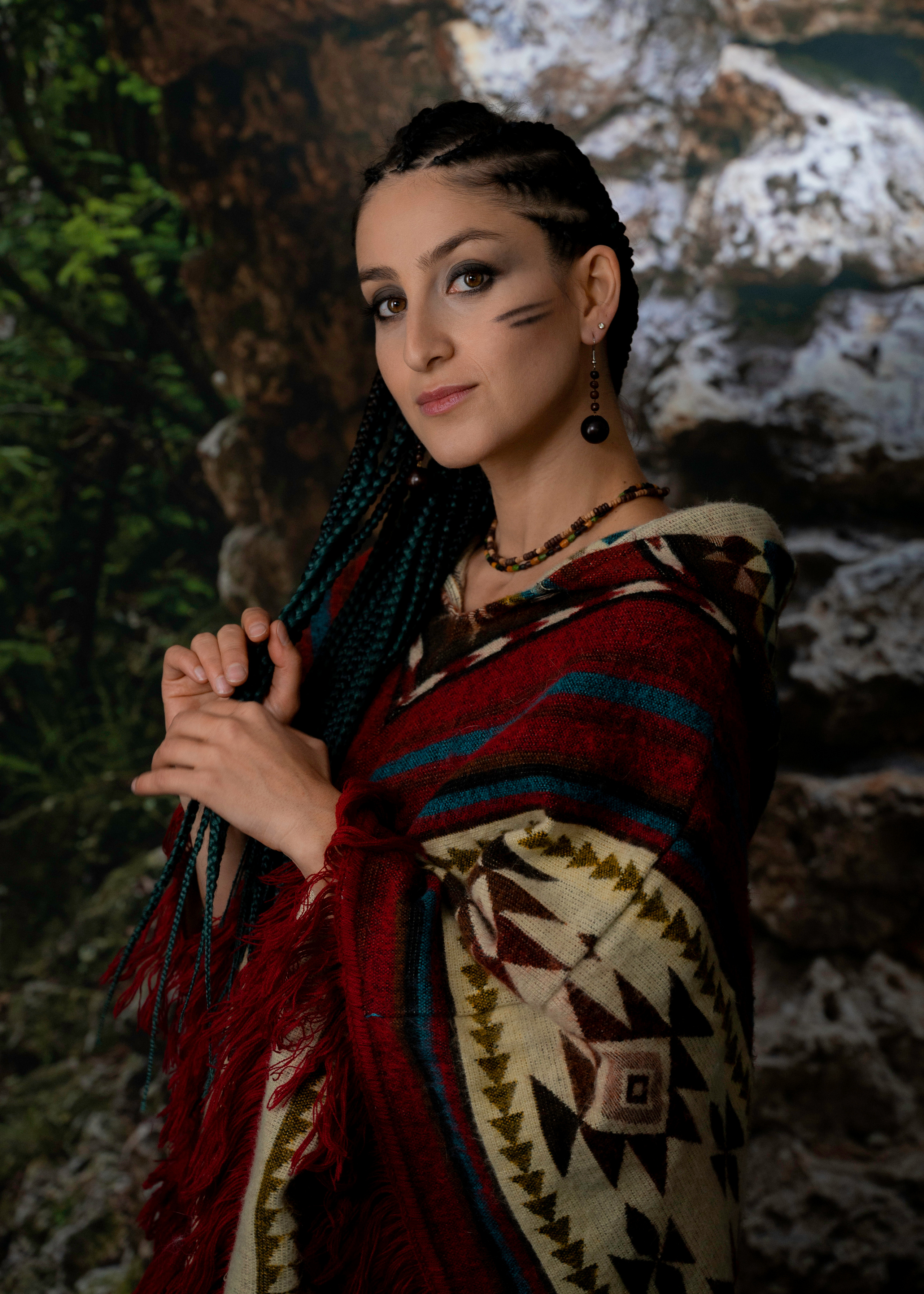 Студийная съёмка в образе девушки индейского племени