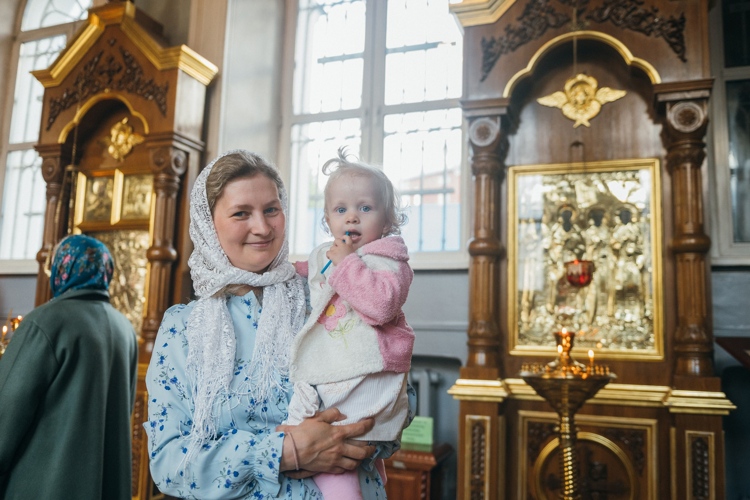 Фоторепортаж, фотосъемка Всенощной службы в праздник Святой Троицы. Семейный фотограф на крещение, венчание в Иваново Галина Скурихина