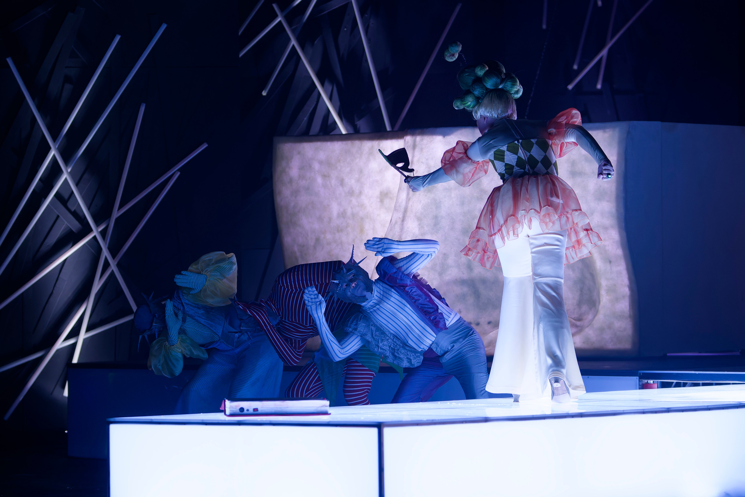 Спектакль «Любовь к трем апельсинам». Кутузов Евгений Фотограф в Южно-Сахалинске