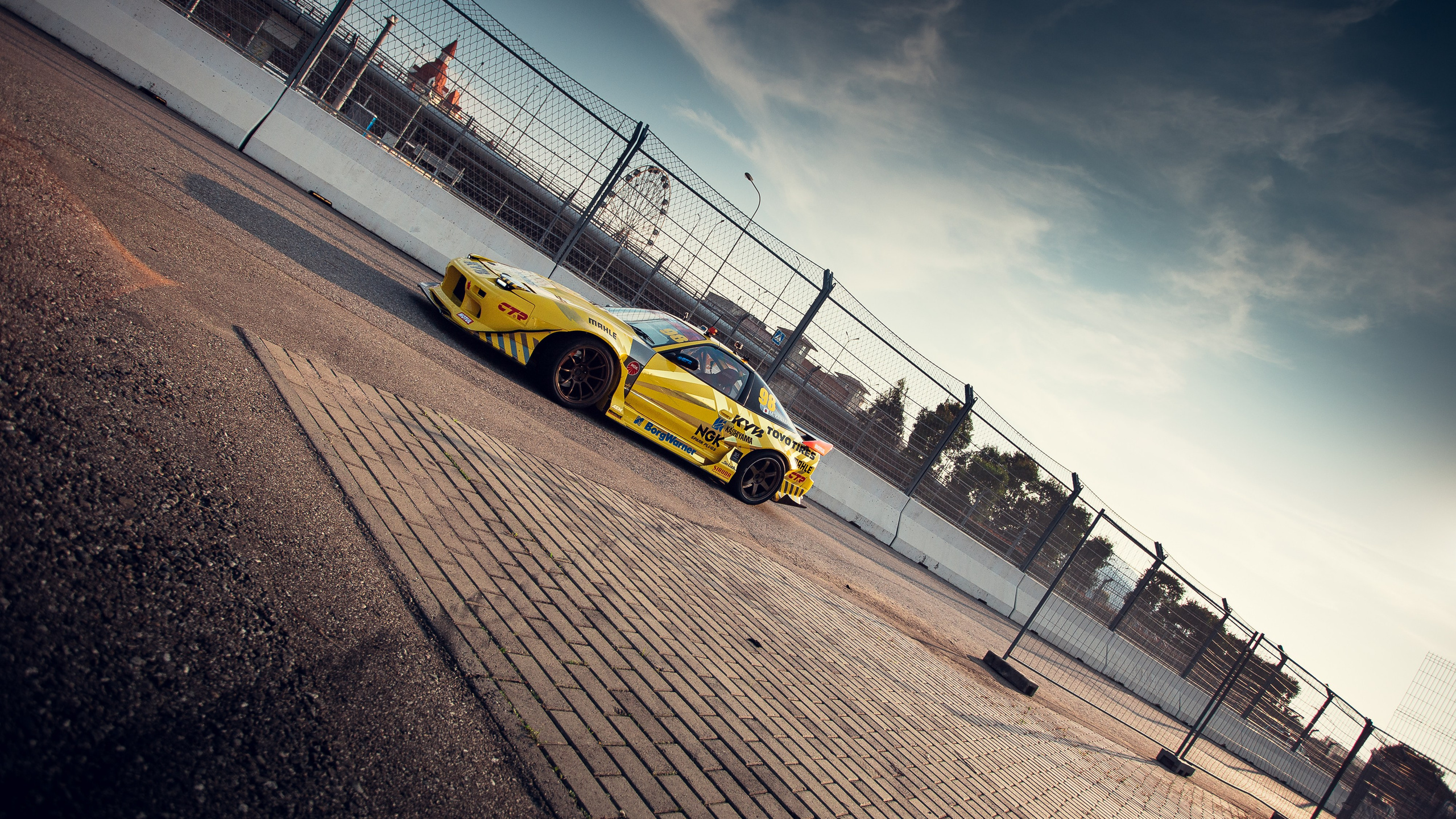 Спорт. Tony Mikhailov