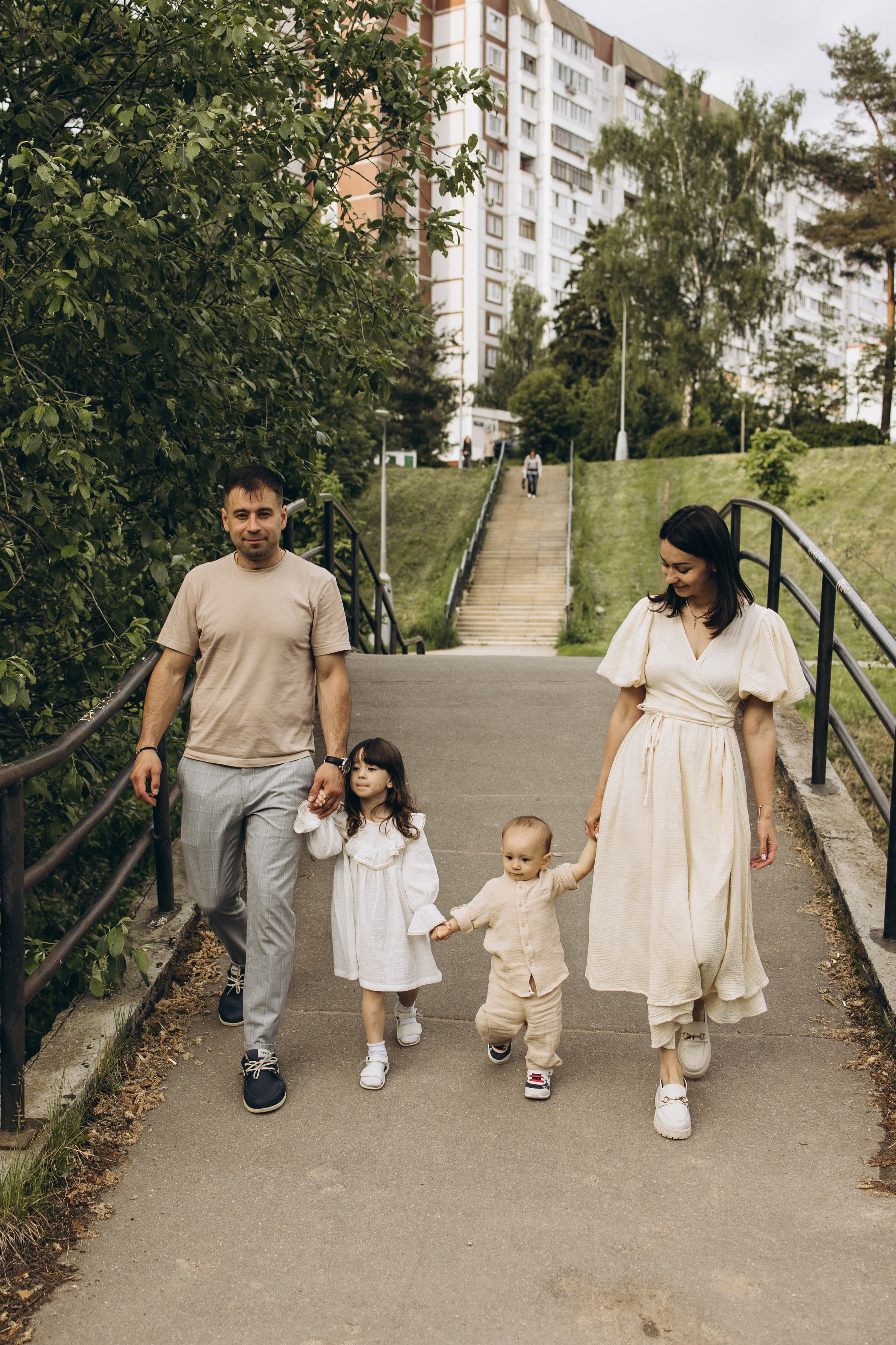 Маша, Женя, Ариана и Мирон. Семейный фотограф в Москве Виктория Ястребинская