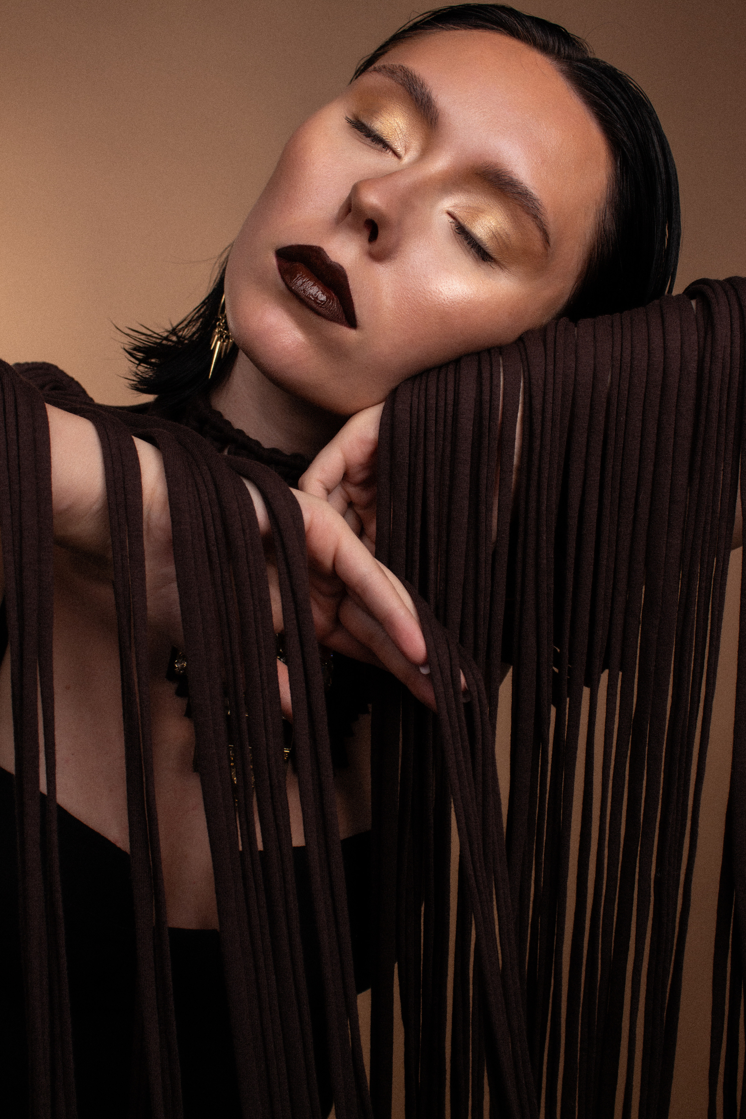 Collab with Alina Gussi & 3petelki. Dariana Fox — визажист, фотограф, преподаватель