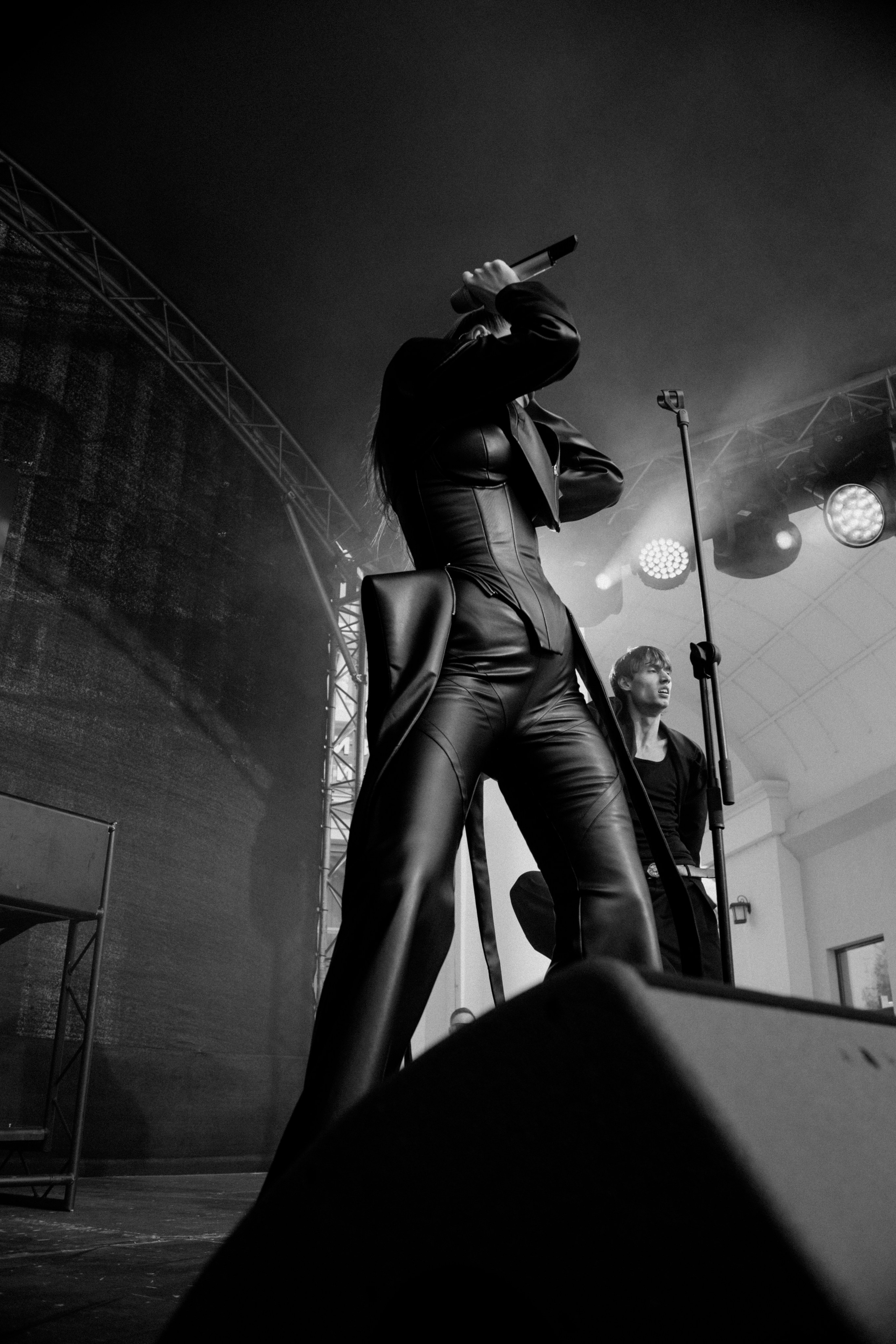 OK Mag SUMMER FEST 2025. Бэкстейдж и репортажный фотограф в Москве Артем Онацко