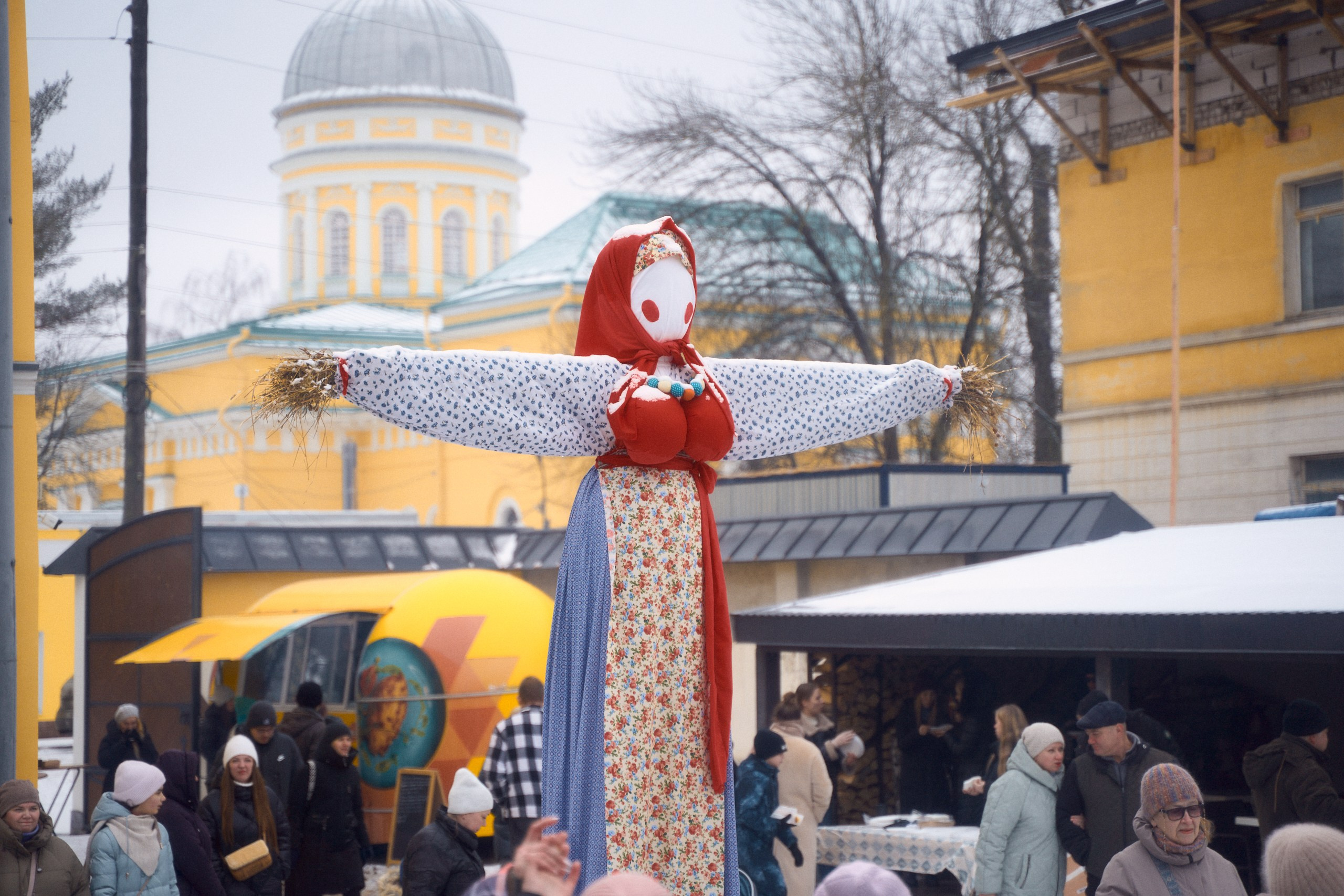 Масленица в Торжке 2 марта 2025 во дворе оникса