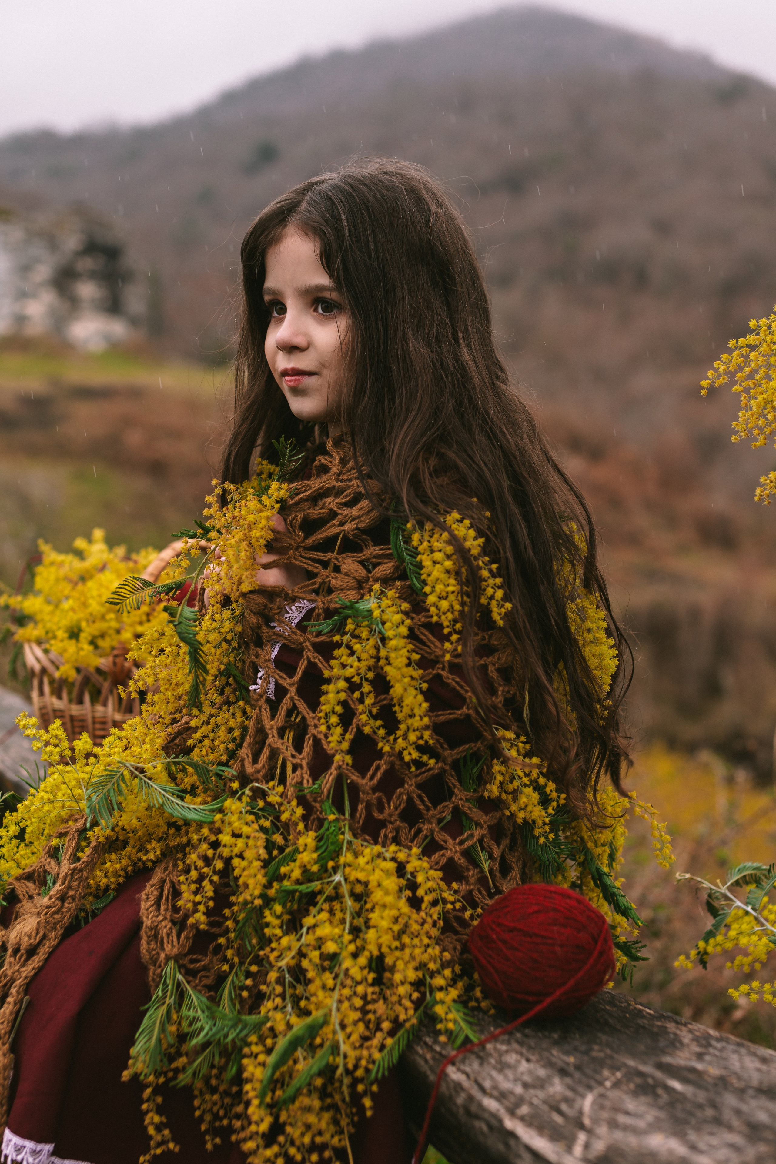 Девочка в горах. Семейный и художественный фотограф в Тюмени Юлия Логинова