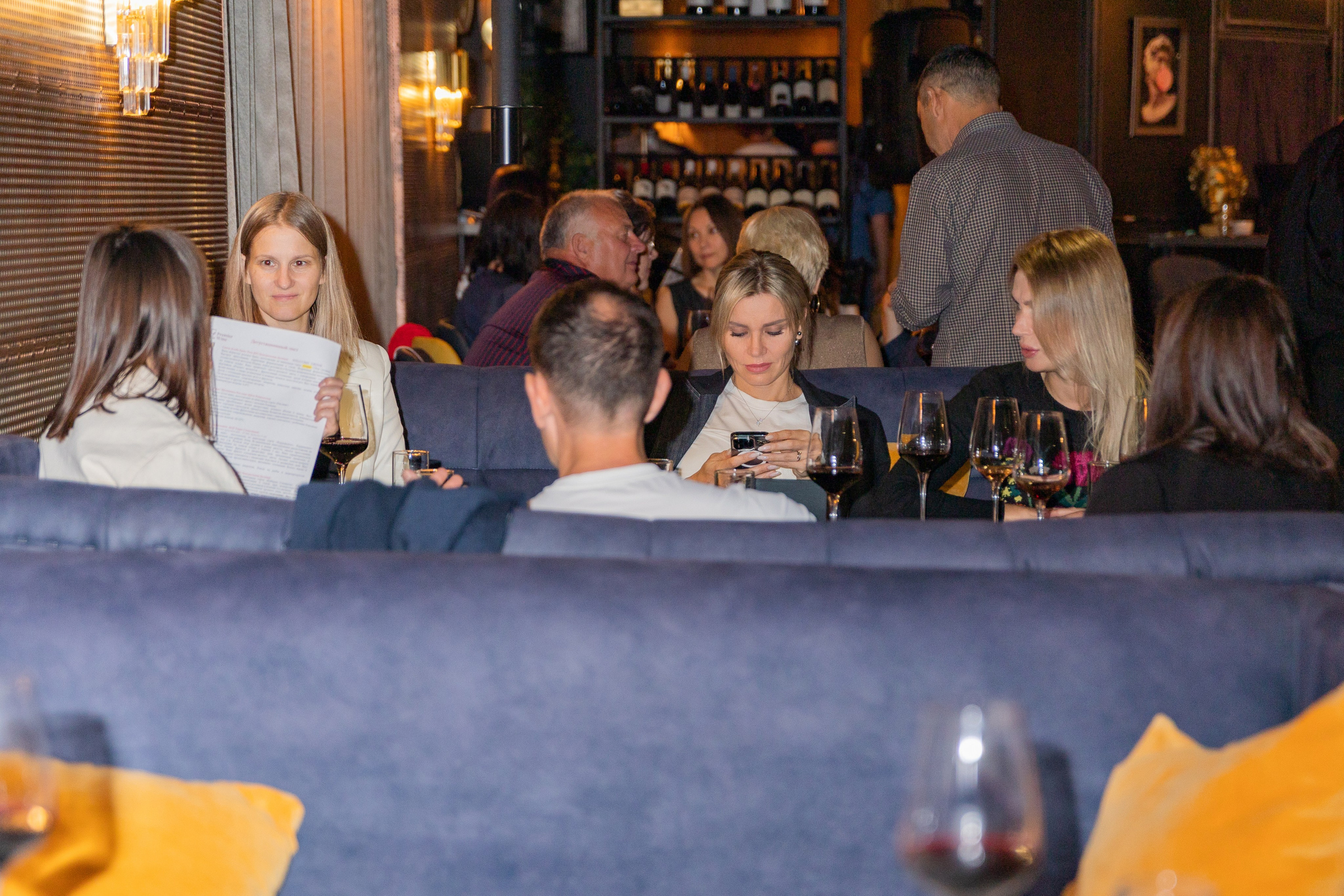 Дигустация вина от магазина Дилан в ресторане Кантина. Выпускные альбомы во Владивостоке