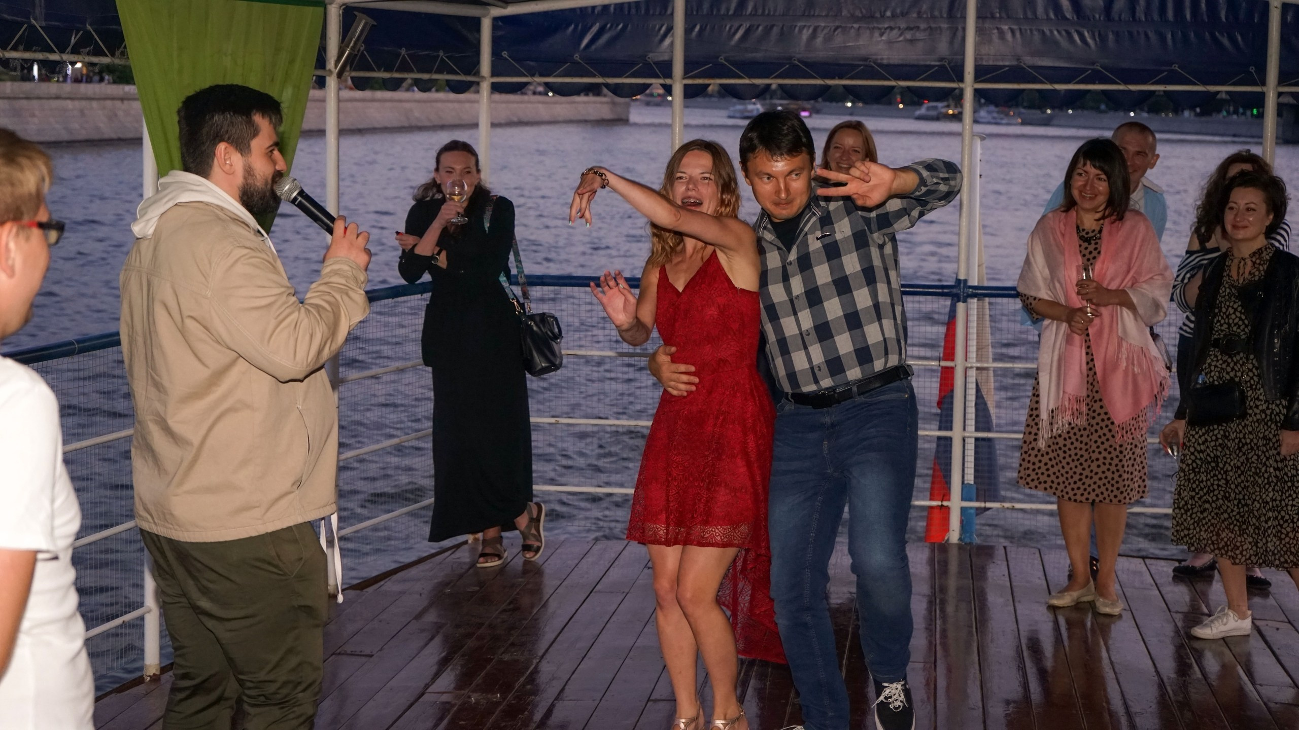 Танцы на воде | 24.07.21. Галерея Фантим