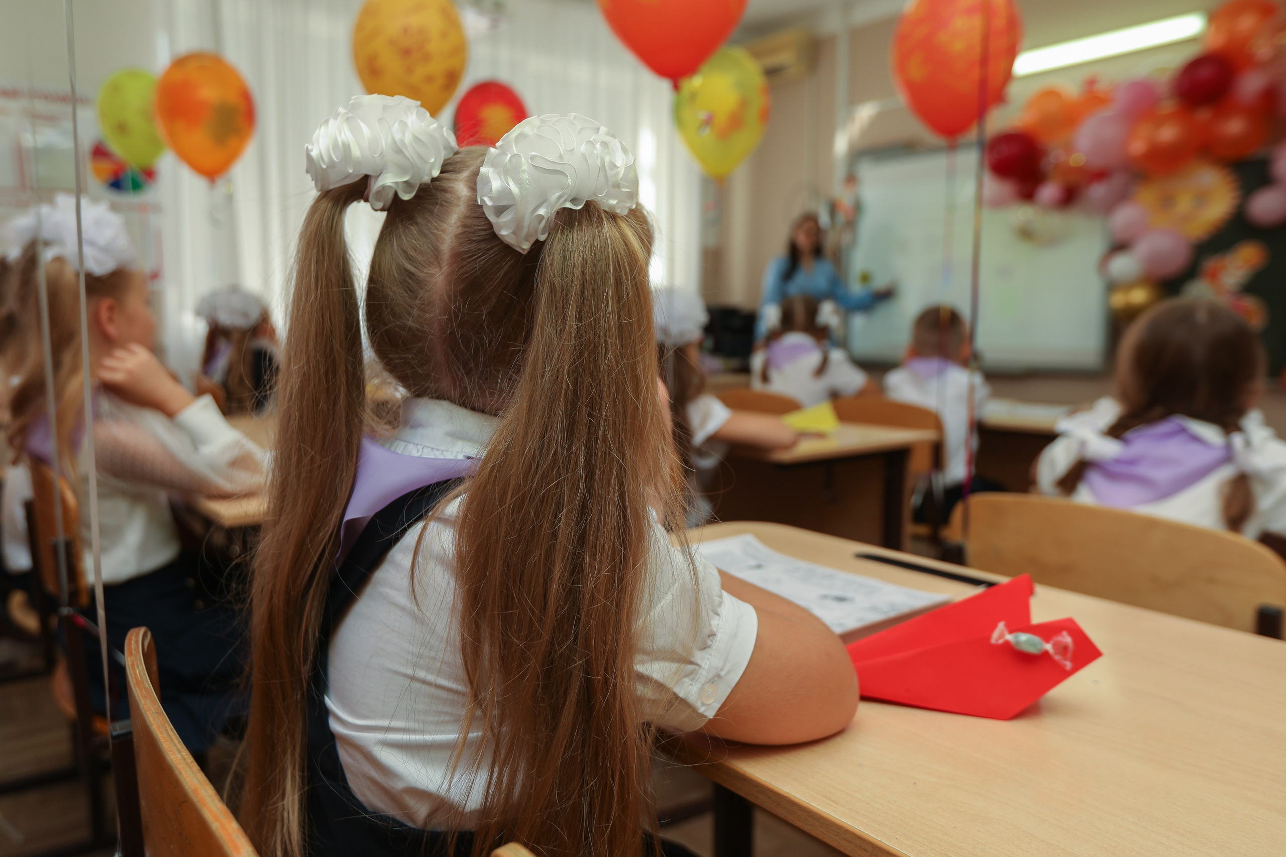 ЛИЦЕЙ ИСТЭК. Photographer Viktoriya Markushina «My world throug»