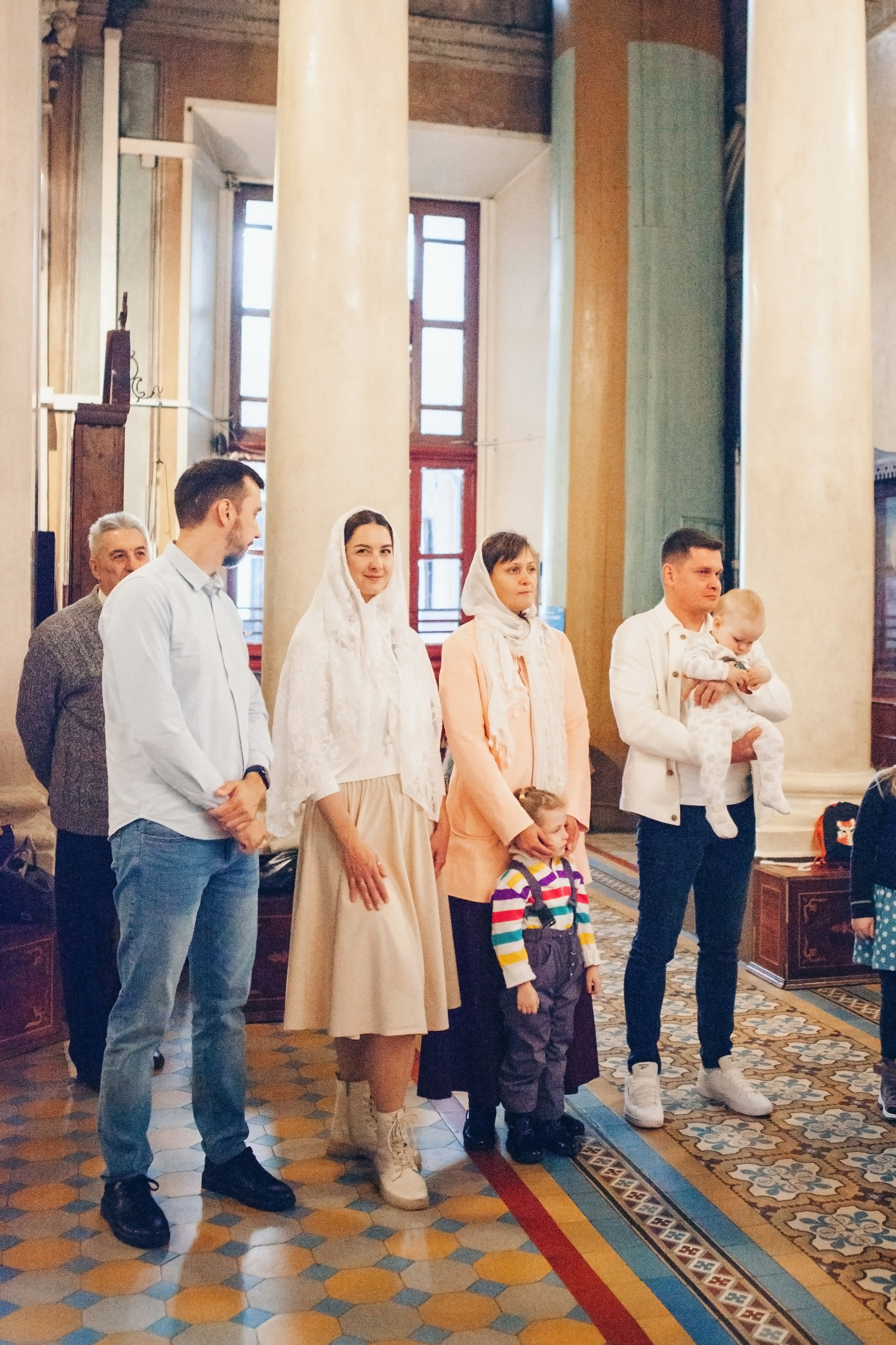 Крещение ребенка в церкви. Фотограф Ольга Ефремова