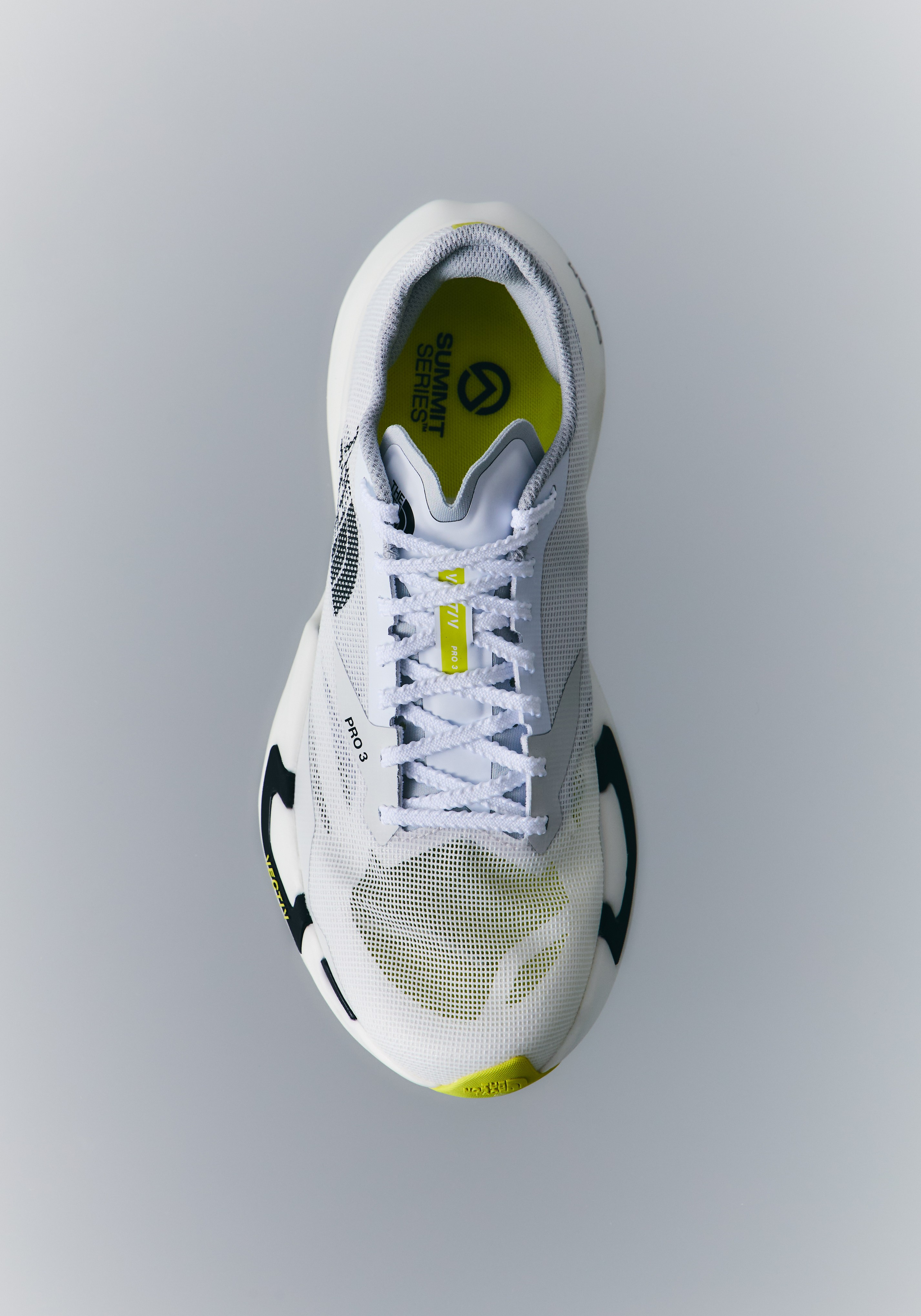 Runnin Shoes. Commercial fashion and reportage photographer in Moscow|Dubai Egor Melikhov