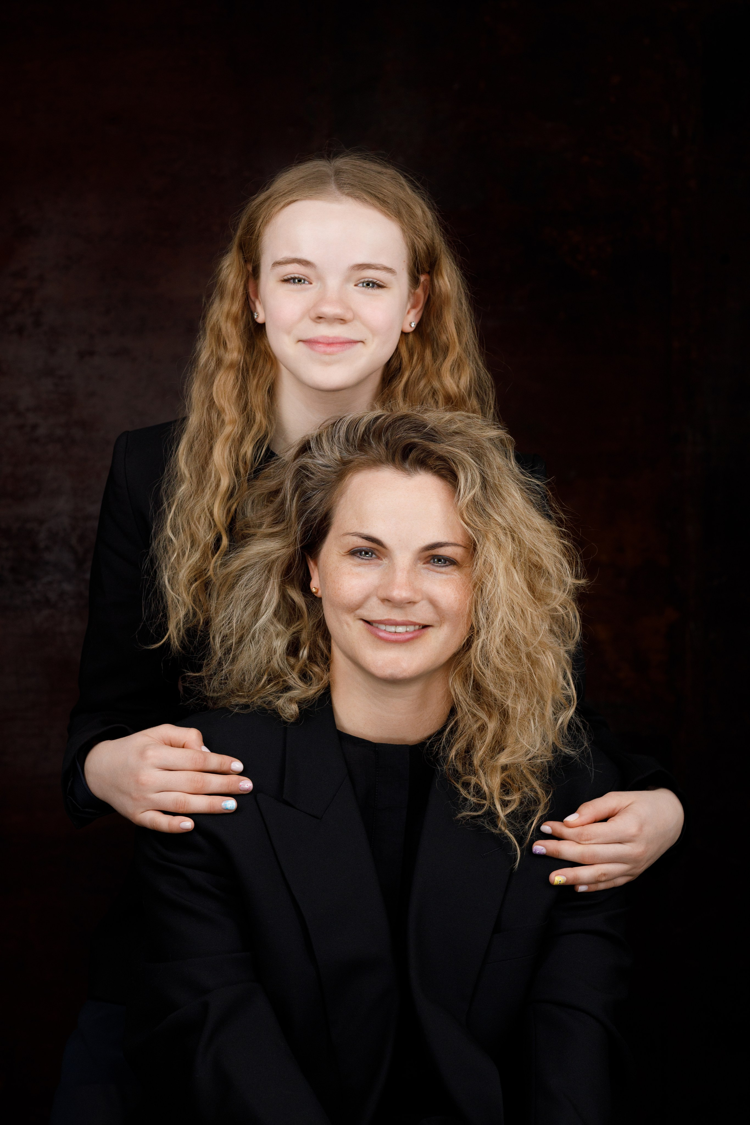 A portrait session for a family. Headshot & portrait photographer Alexei Shendrick