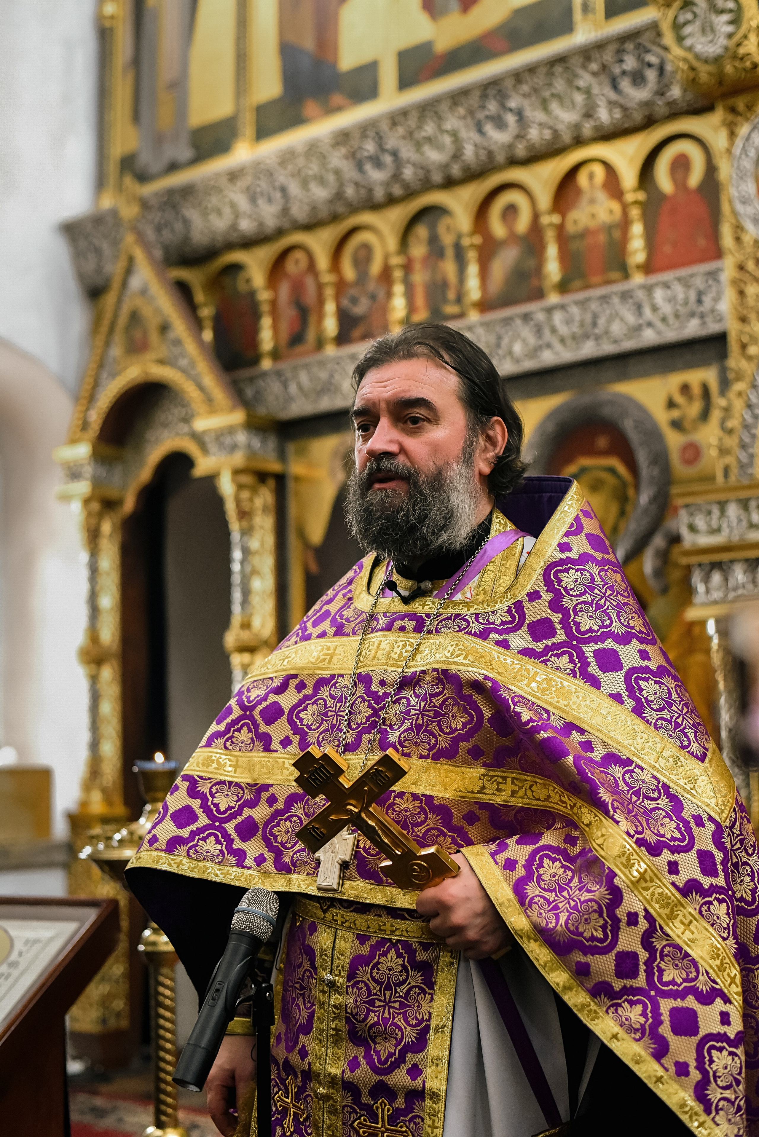 Служба. Храм Троицы в Хохлах, Москва. Фотограф, визажист. Москва