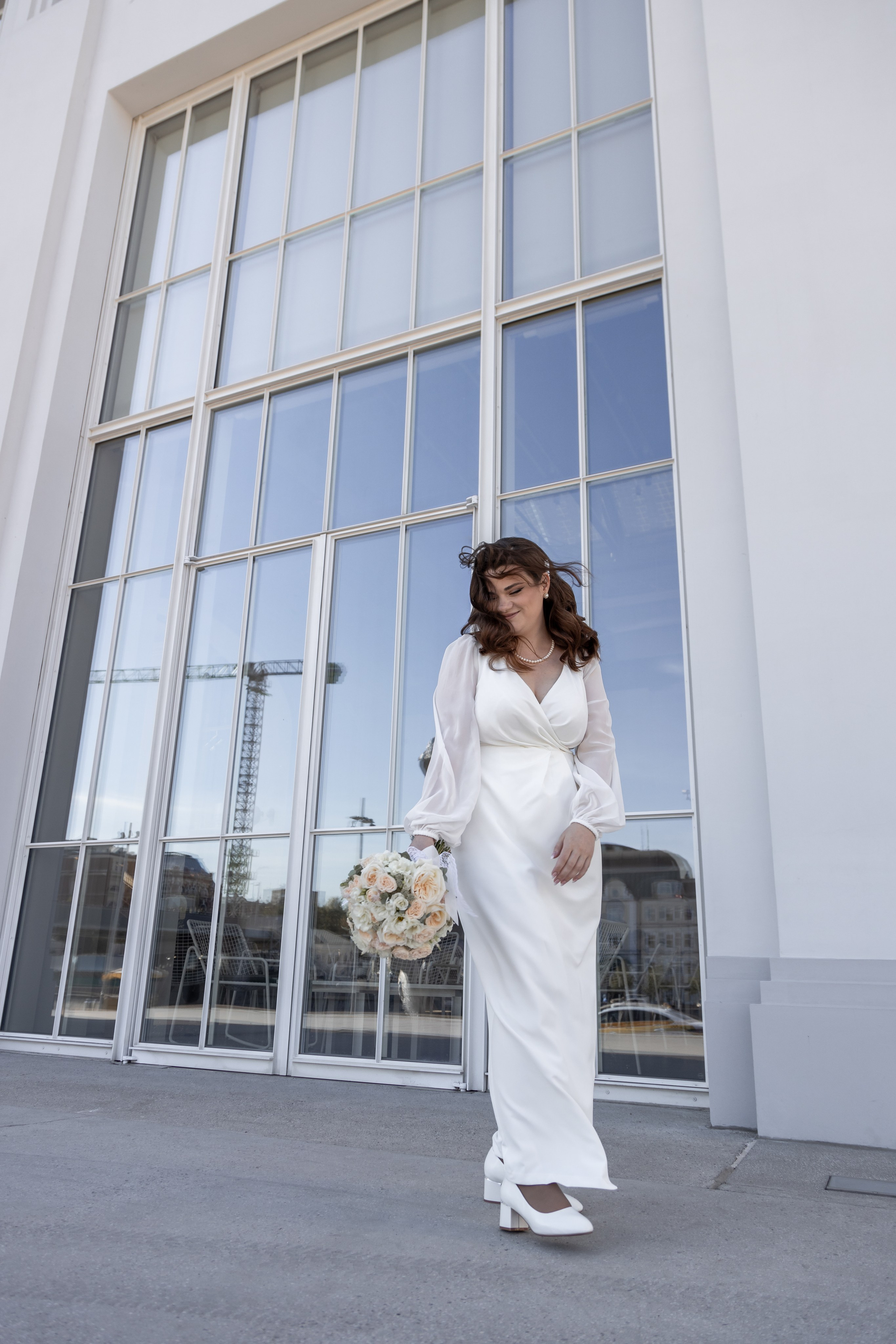 Выбор свадебного фотографа в Москве, фотосессия у ГЭС 2