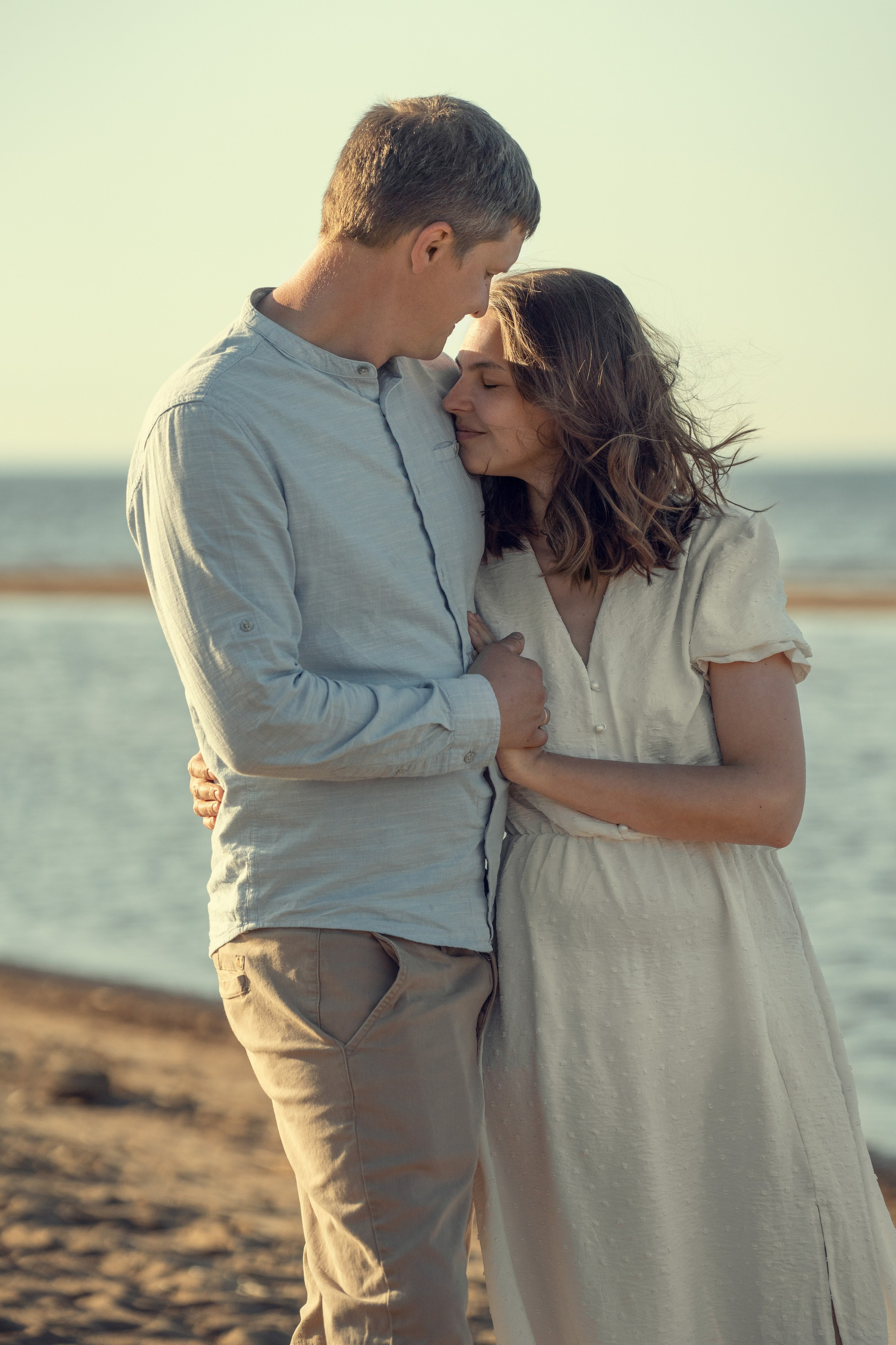 love story, молодые родители, многодетная семья, съемка на пляже, молодые родители, многодетная семья, съемка на пляже, семейная фотосессия, съёмка на финском заливе, фотосессия на финском заливе, 