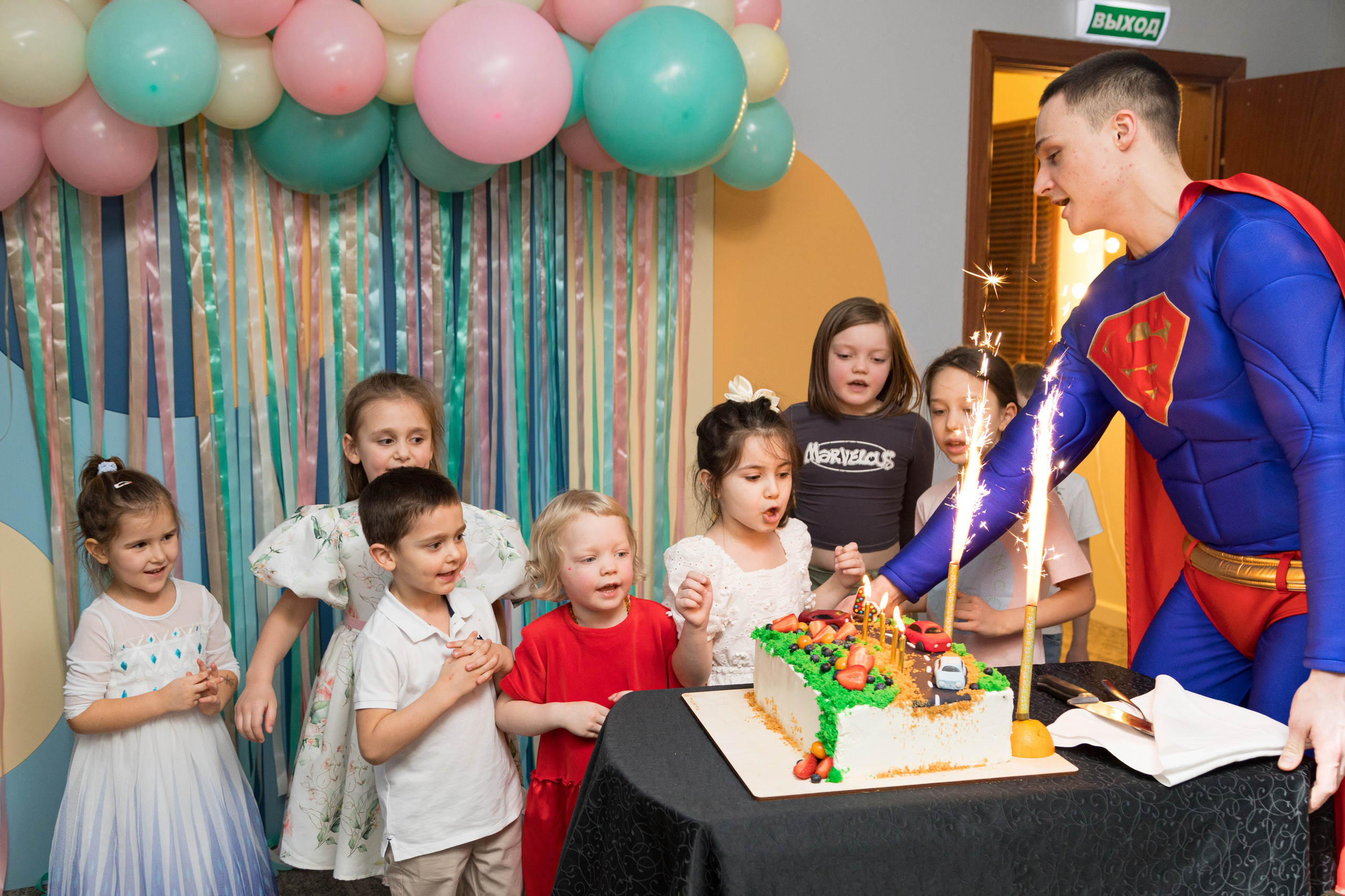 Репортажная съемка дня рождения ребенка. Детский и контент фотограф Надя Волкова Санкт-Петербург