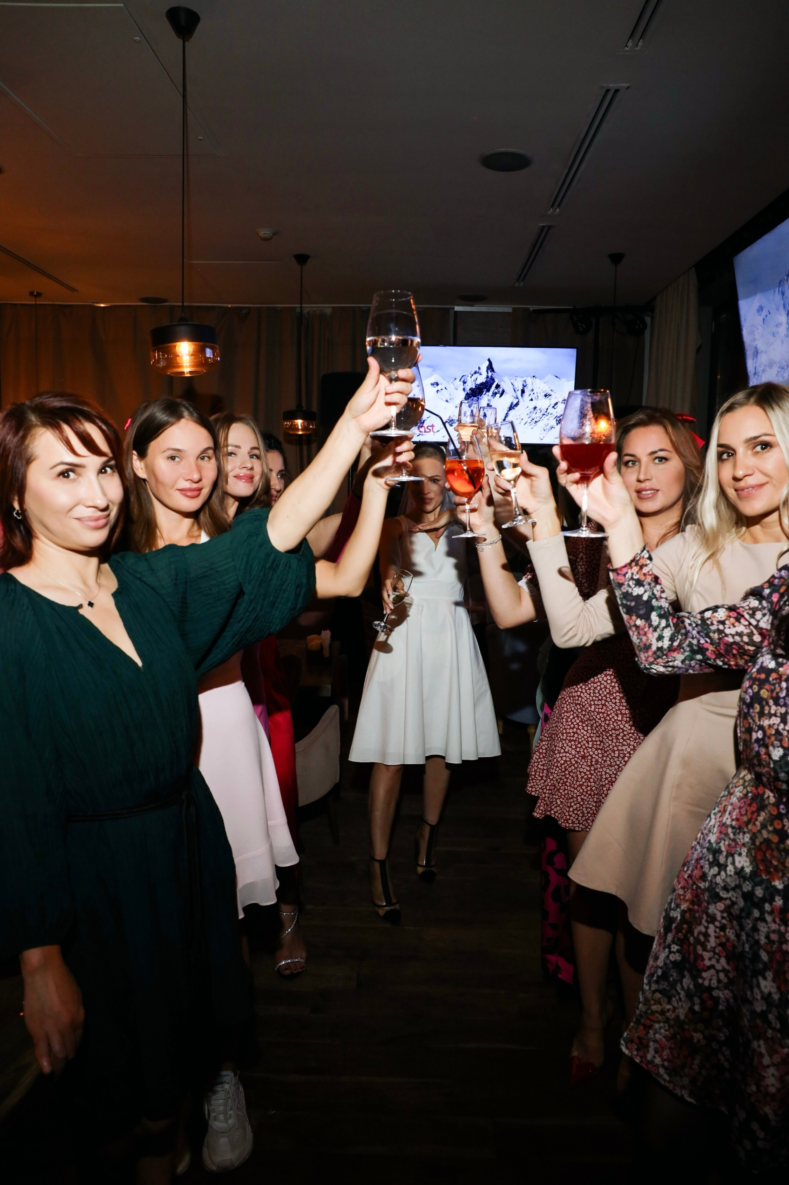 Девичник Тамары. Главная