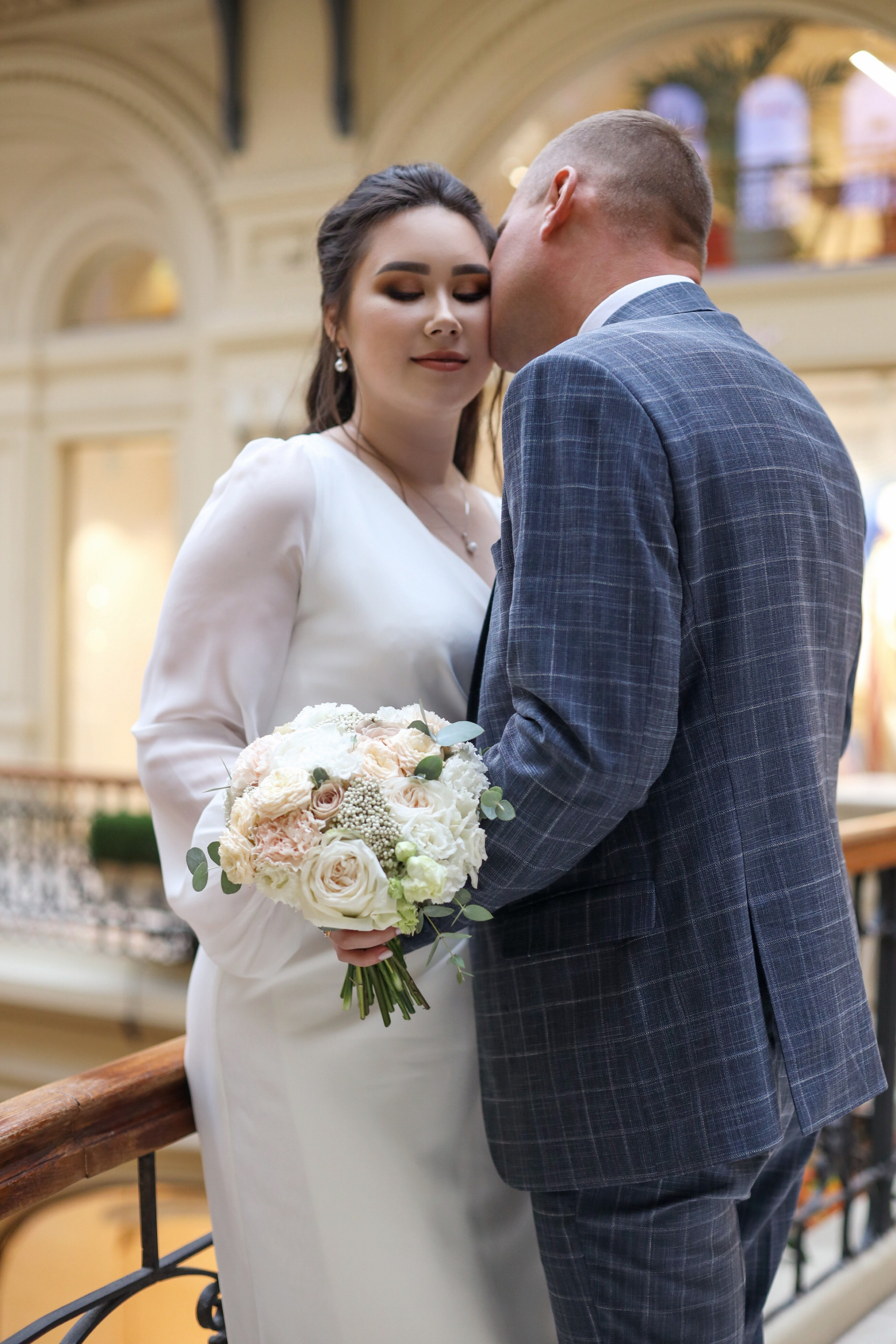 Оксана и Руслан. Загс 4. ГУМ. Главная