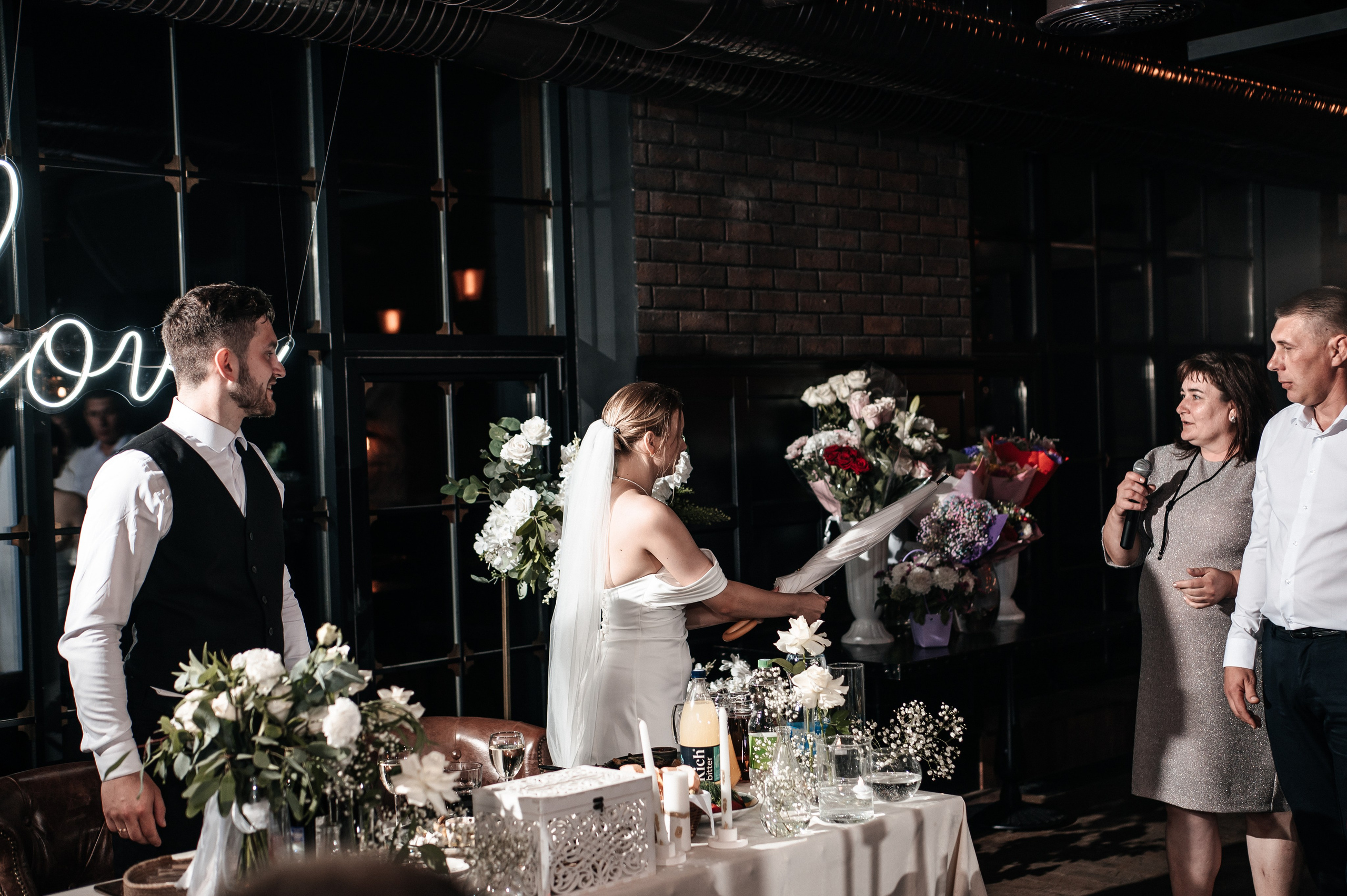 Даниил и Валерия. Черная утка. Полный день. Фотограф Екатерина Бочарникова