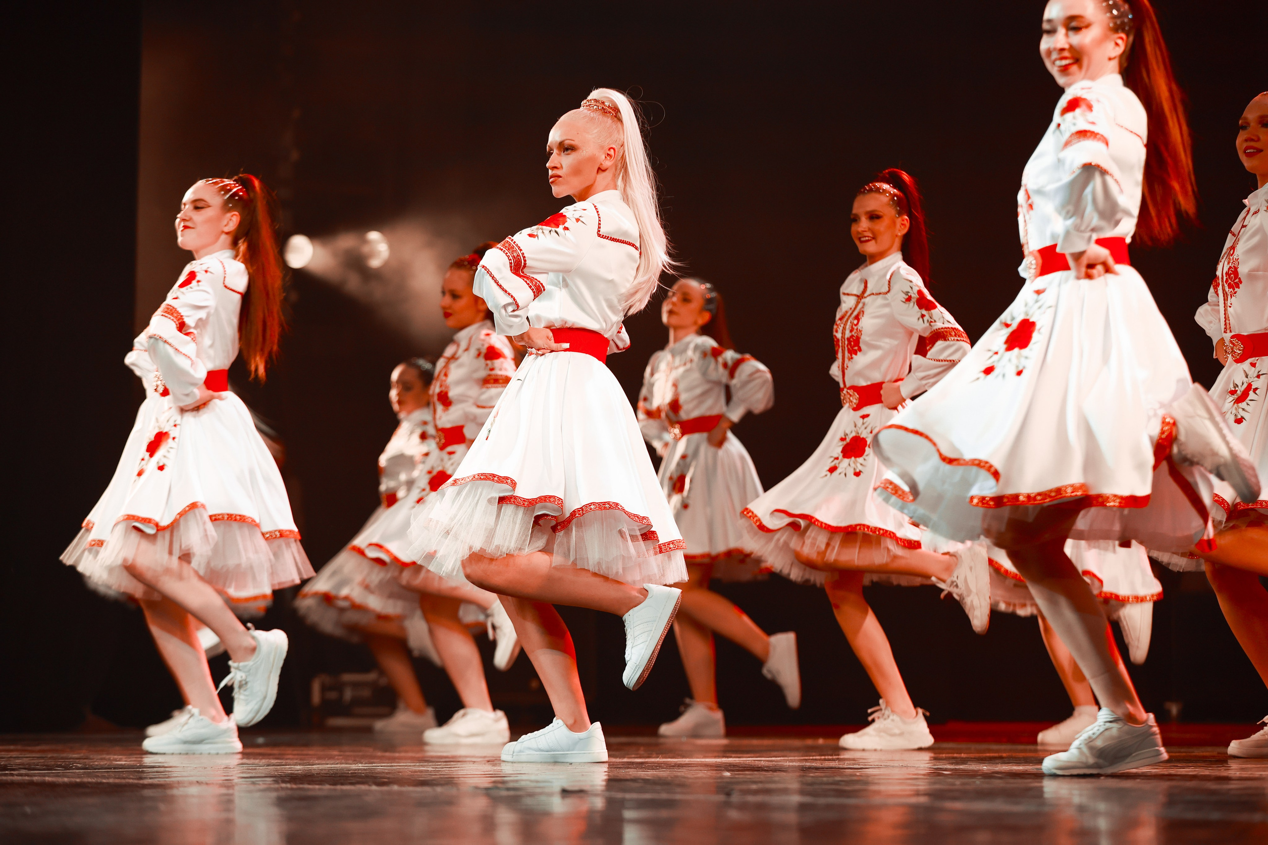 TODES Новогодняя перезагрузка 2024. MIG — студия спортивной фотографии Михаила Голянского